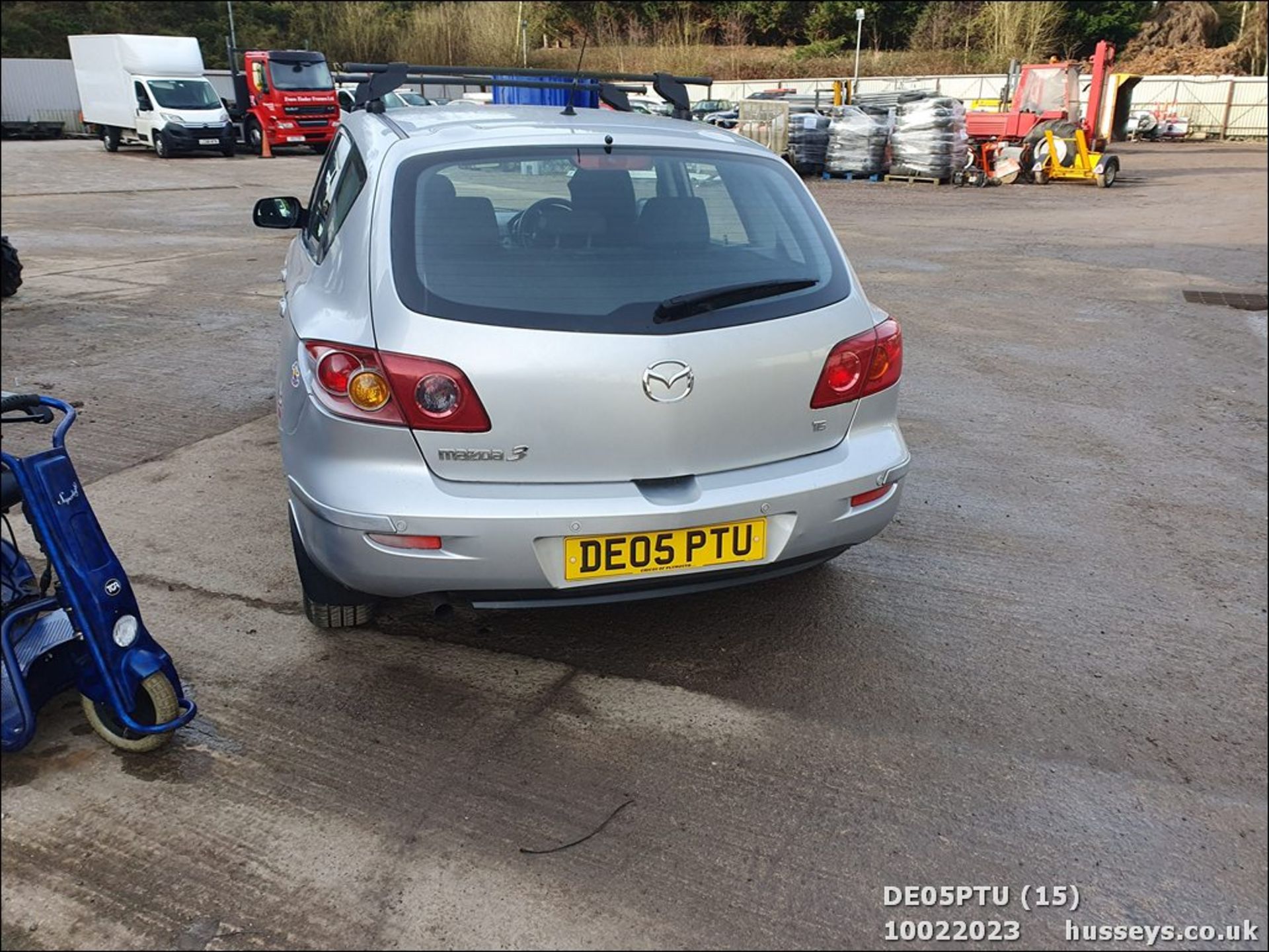 05/05 MAZDA 3 TS - 1598cc 5dr Hatchback (Silver, 101k) - Image 15 of 39