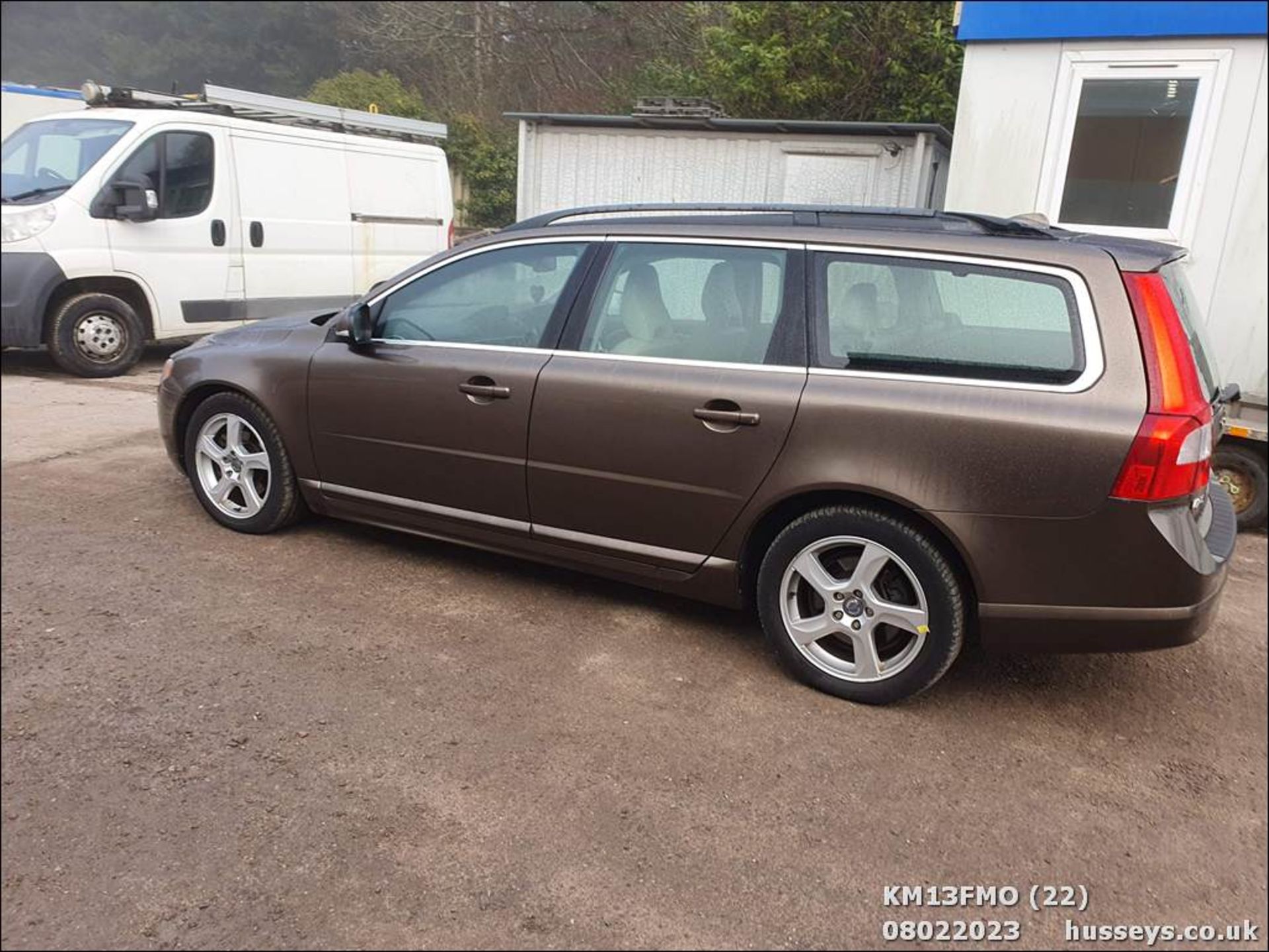 13/13 VOLVO V70 SE D2 AUTO - 1560cc 5dr Estate (Bronze, 177k) - Image 22 of 50