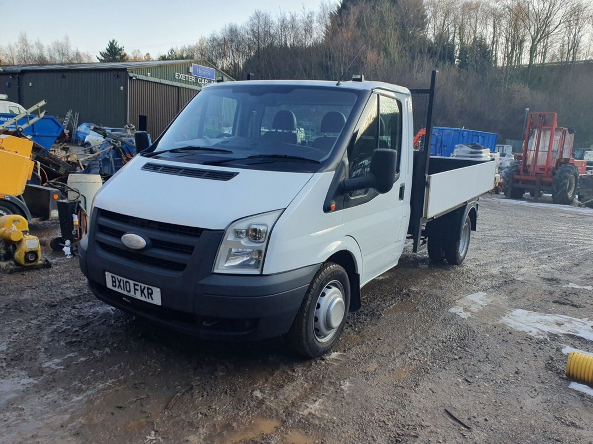 10/10 FORD TRANSIT 100 T350M RWD - 2402cc 2dr Tipper (White, 118k) - Image 5 of 27
