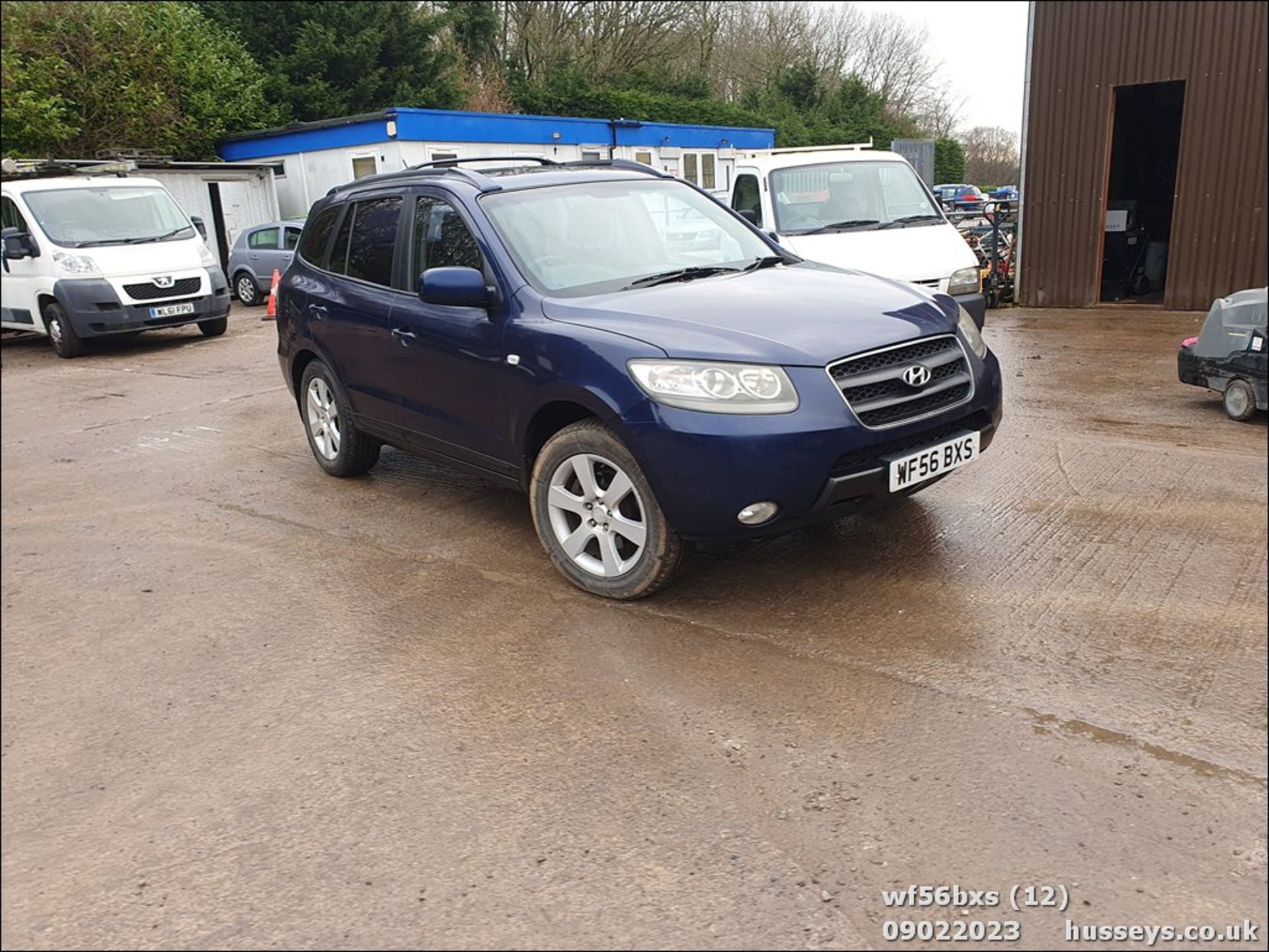 06/56 HYUNDAI SANTA FE CDX+ CRTD A - 2188cc 5dr Estate (Blue, 92k) - Image 12 of 45