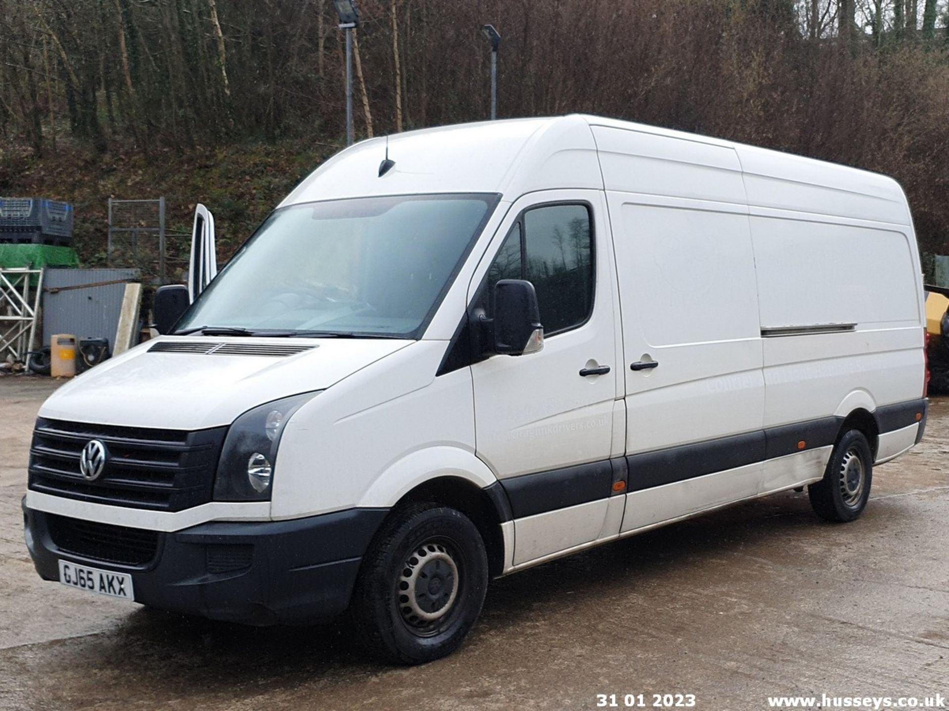 15/65 VOLKSWAGEN CRAFTER CR35 STARTLINE TD - 1968cc 5dr Van (White, 239k)