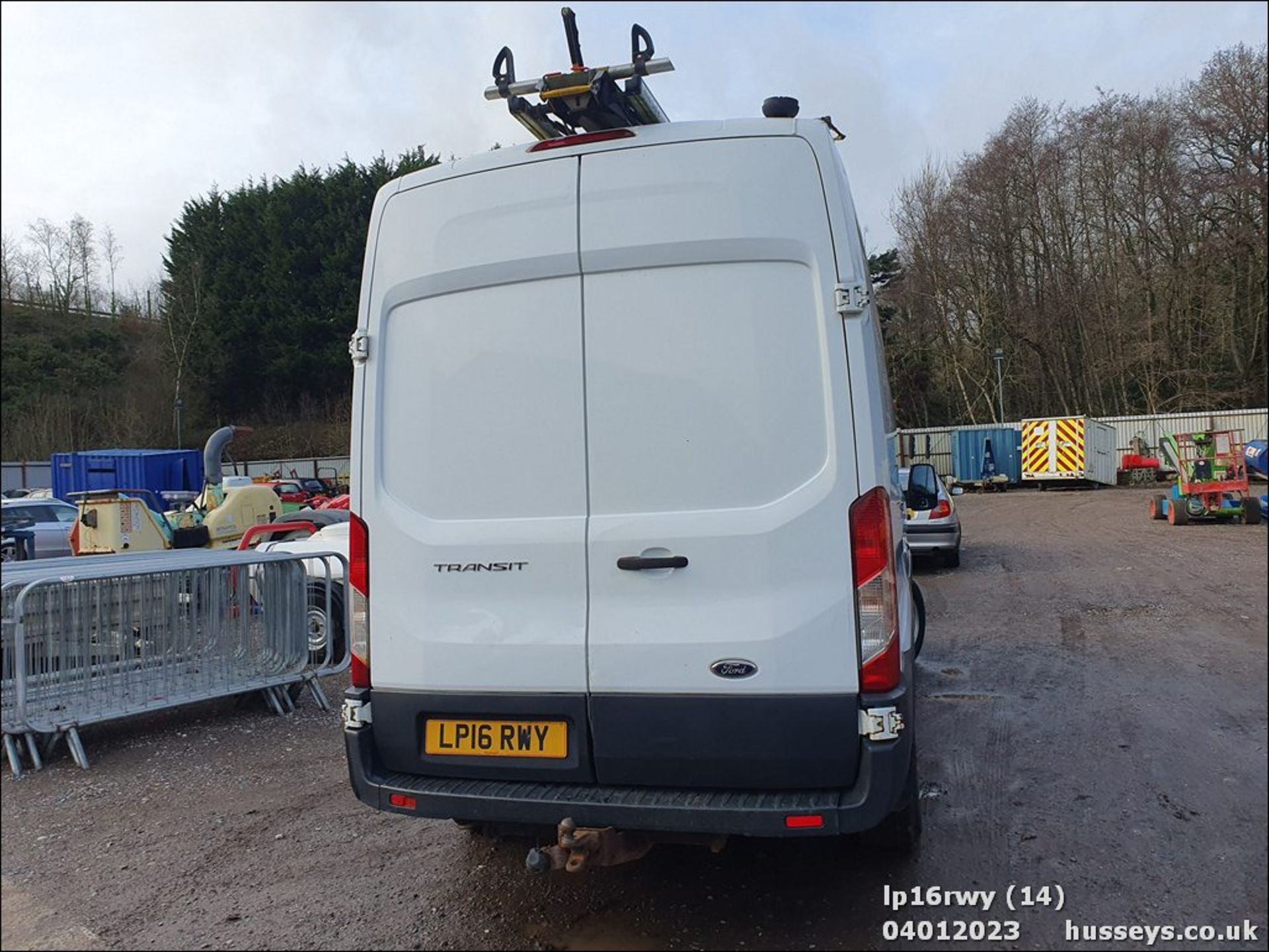 16/16 FORD TRANSIT 350 - 2198cc 5dr Van (White, 142k) - Image 15 of 37