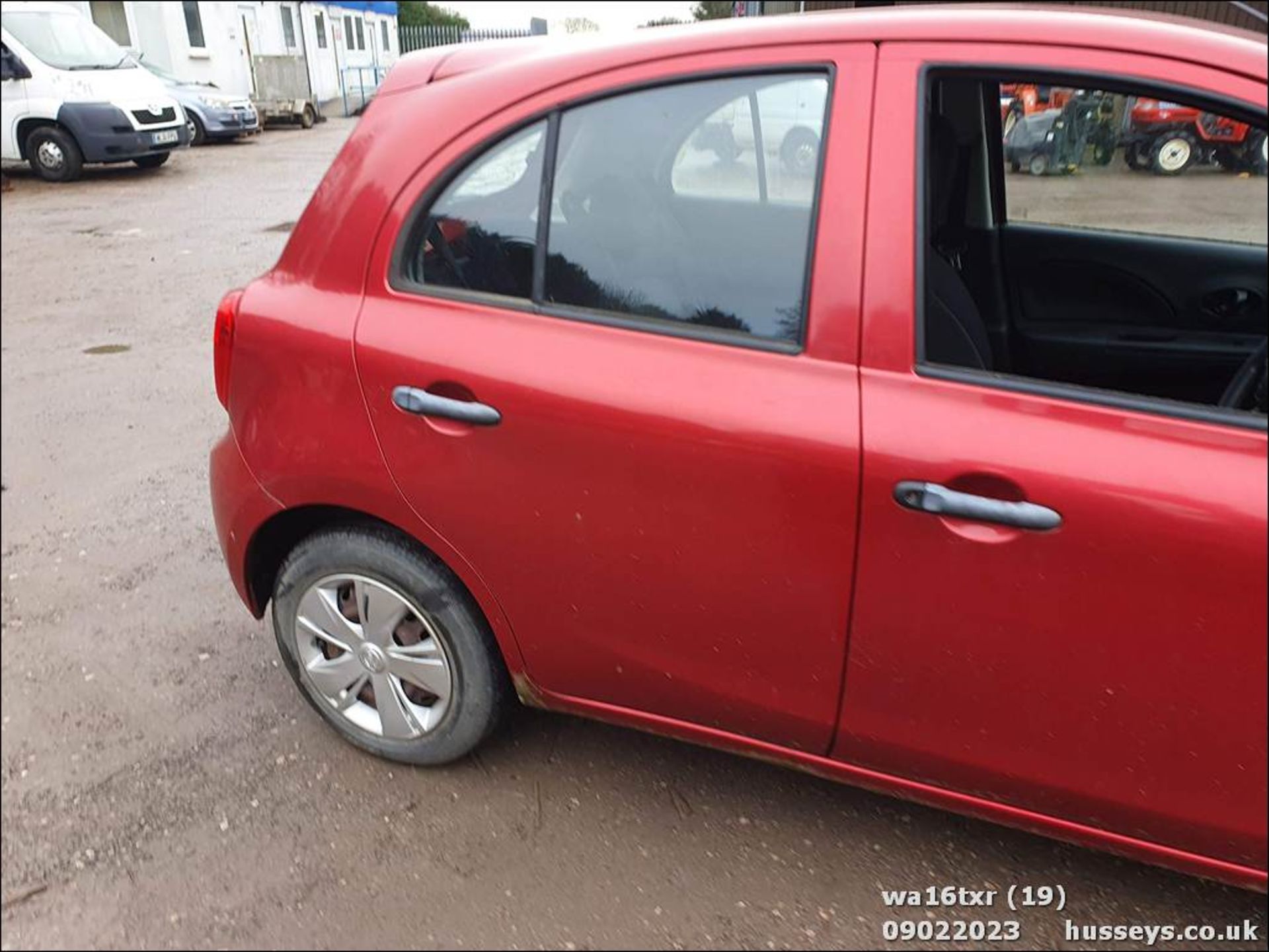 16/16 NISSAN MICRA VISIA - 1198cc 5dr Hatchback (Red, 18k) - Image 20 of 52