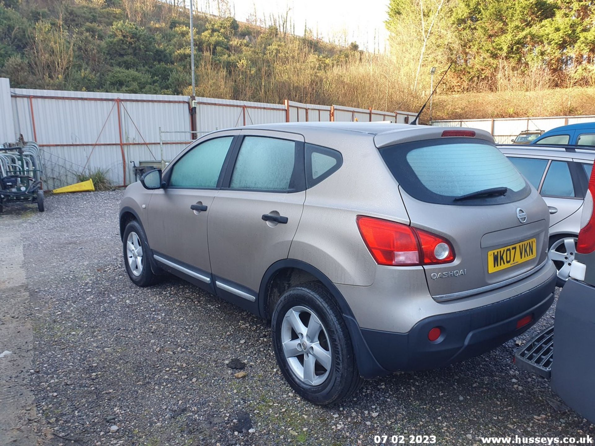 07/07 NISSAN QASHQAI VISIA DCI 2WD - 1461cc 5dr Hatchback (Beige, 117k) - Image 16 of 27