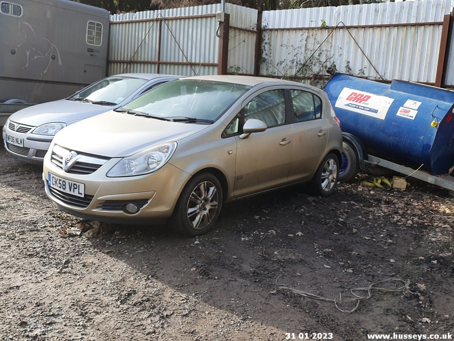 08/58 VAUXHALL CORSA DESIGN - 1229cc 5dr Hatchback (Gold, 50k) - Image 30 of 31