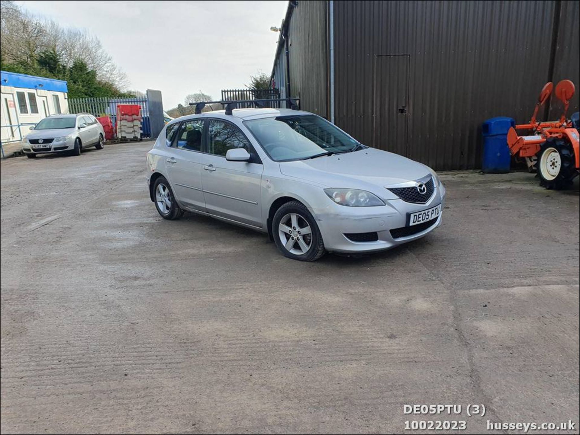 05/05 MAZDA 3 TS - 1598cc 5dr Hatchback (Silver, 101k) - Image 3 of 39