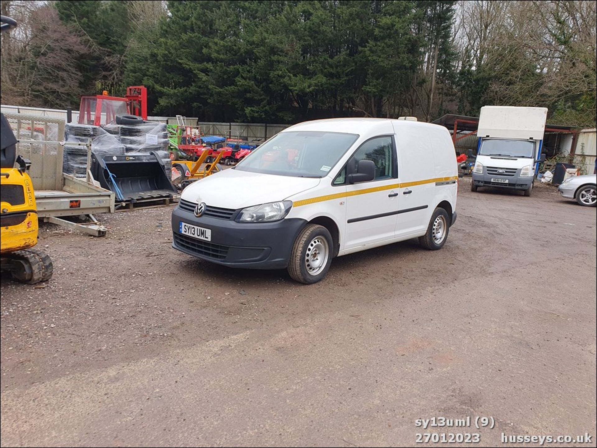 13/13 VOLKSWAGEN CADDY C20 TDI 102 - 1598cc 5dr Van (White, 173k) - Image 9 of 49