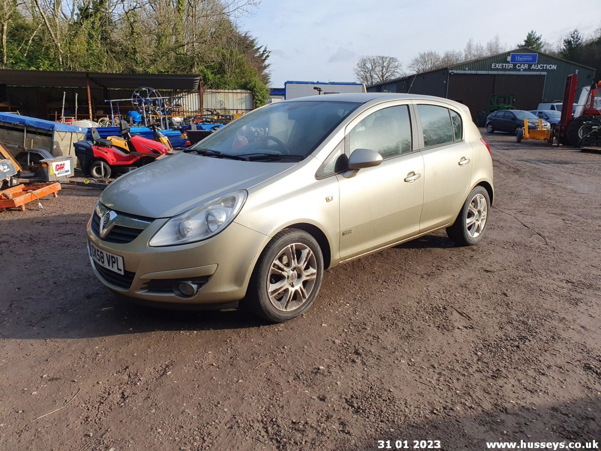 08/58 VAUXHALL CORSA DESIGN - 1229cc 5dr Hatchback (Gold, 50k) - Image 2 of 31