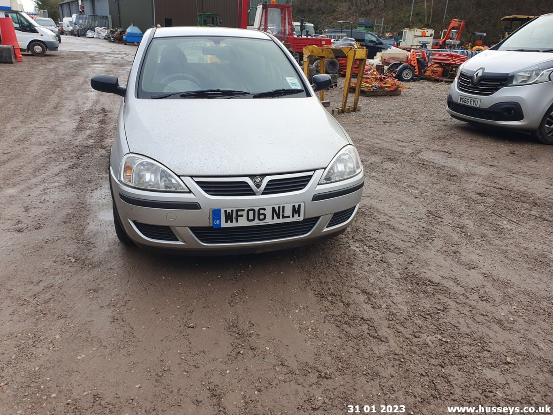 06/06 VAUXHALL CORSA LIFE TWINPORT - 1229cc 5dr Hatchback (Silver, 67k) - Image 8 of 34