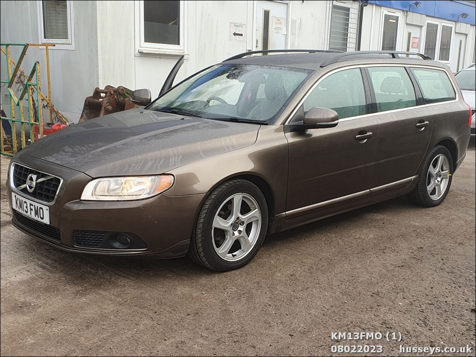 13/13 VOLVO V70 SE D2 AUTO - 1560cc 5dr Estate (Bronze, 177k)