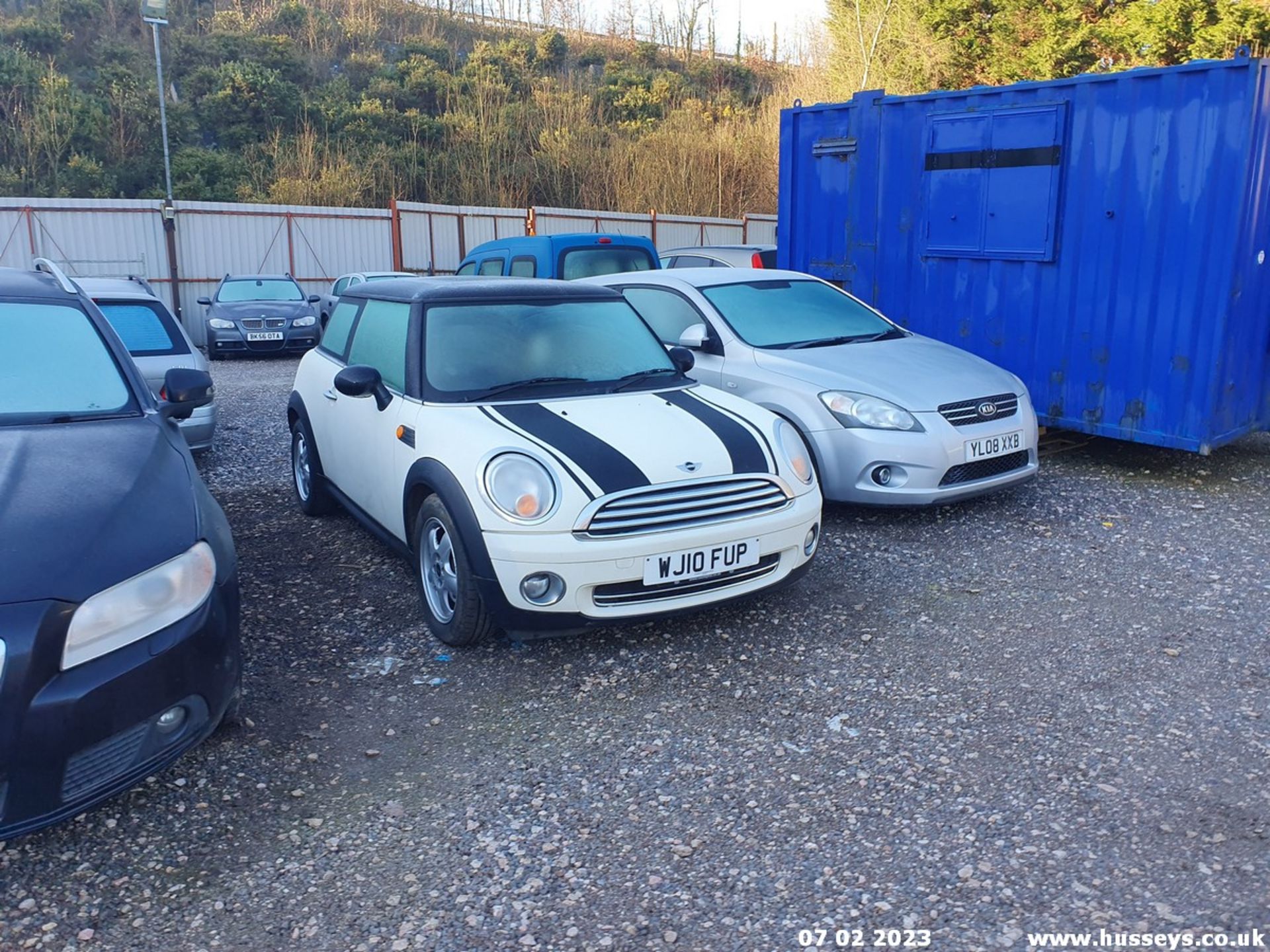 10/10 MINI COOPER AUTO - 1598cc 3dr Hatchback (White, 73k) - Image 3 of 29