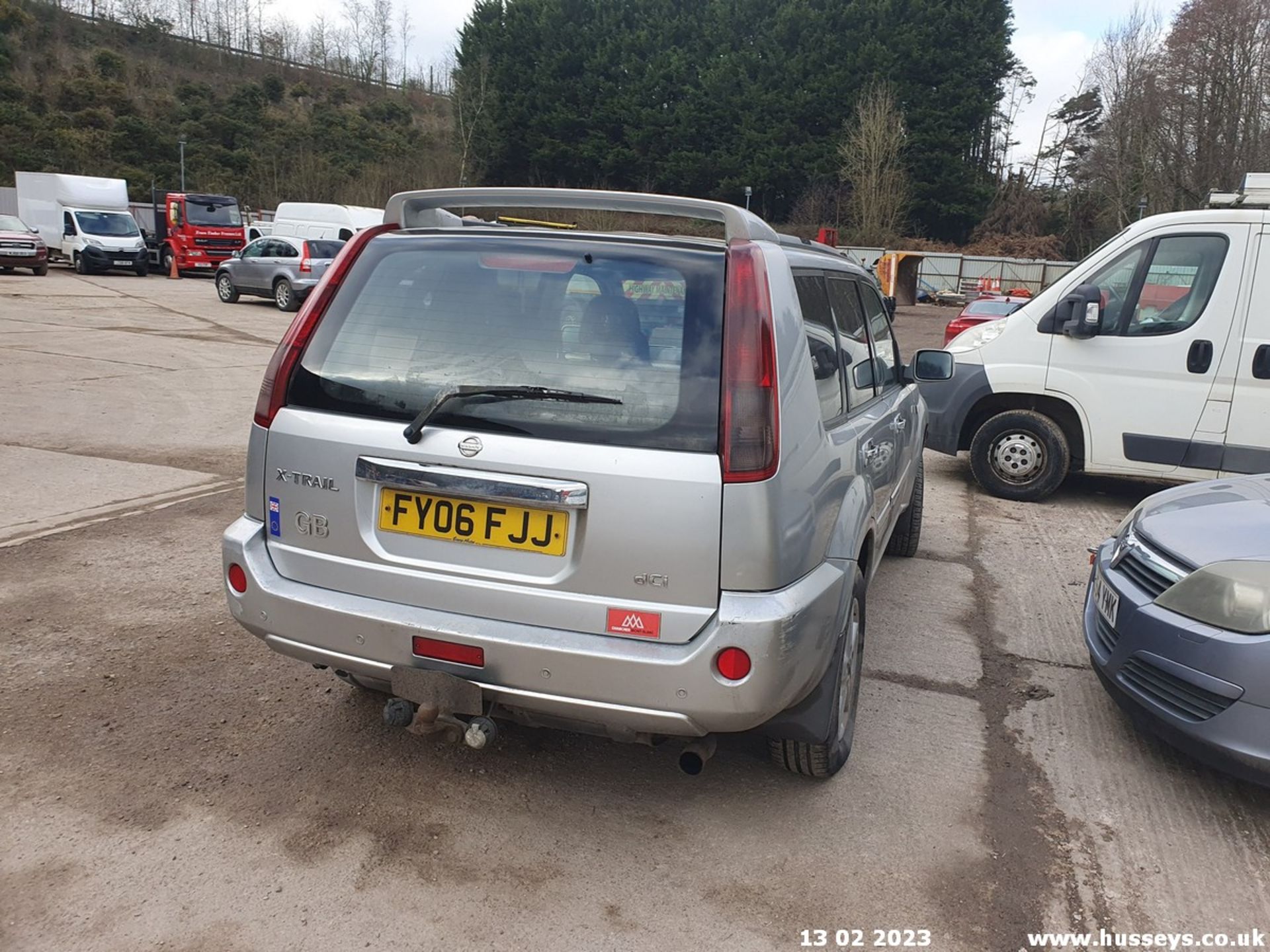 06/06 NISSAN X-TRAIL COLUMBIA DCI - 2184cc 5dr Estate (Silver, 135k) - Image 16 of 28