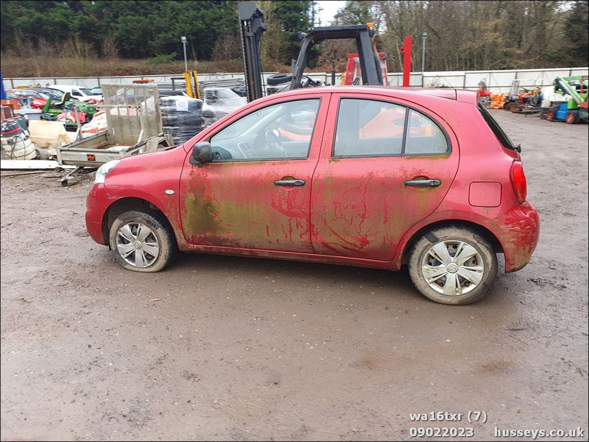 16/16 NISSAN MICRA VISIA - 1198cc 5dr Hatchback (Red, 18k) - Image 8 of 52