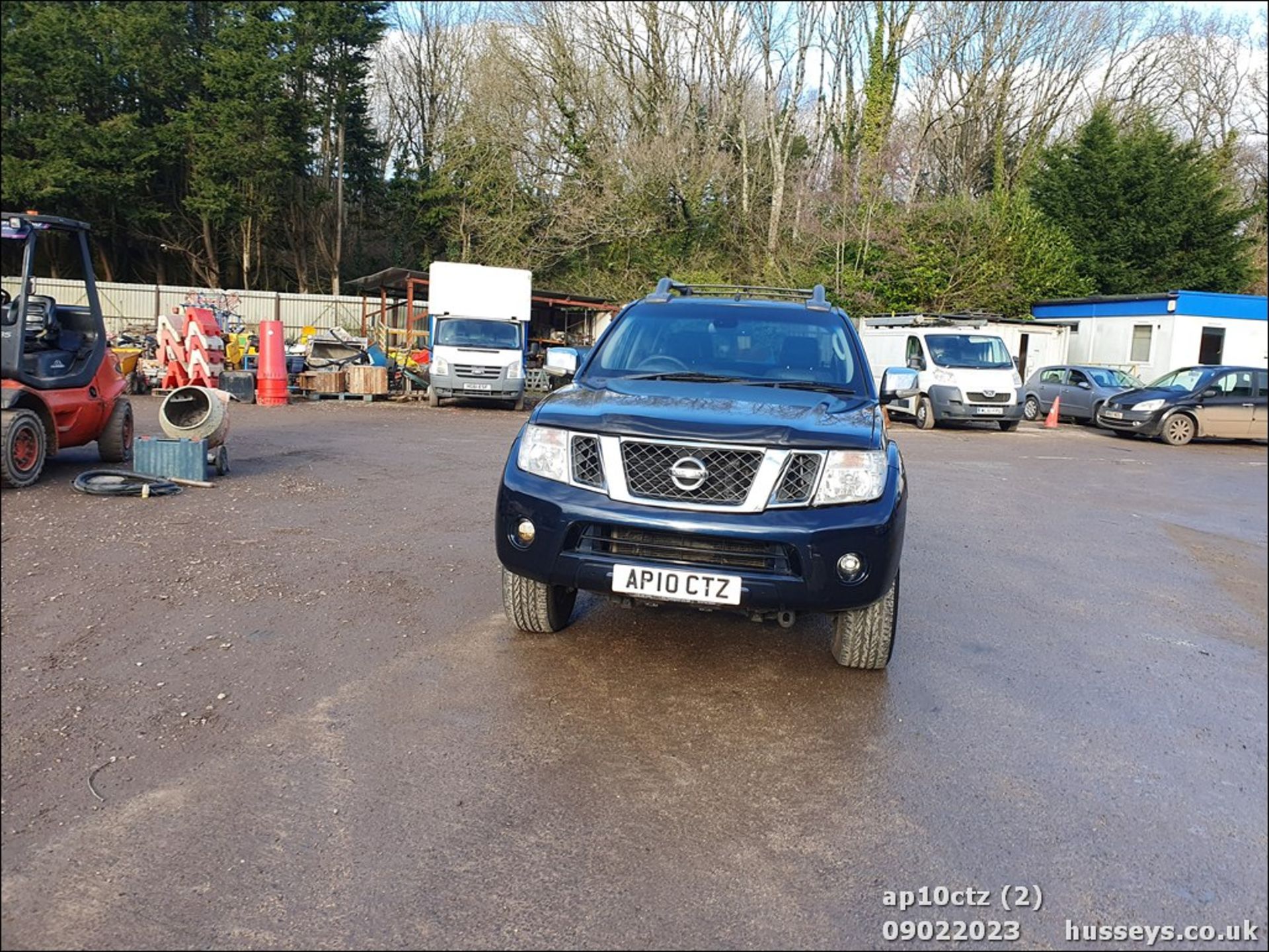 10/10 NISSAN NAVARA TEKNA D/C DCI 188 - 2488cc Pickup (Blue, 124k) - Image 3 of 45