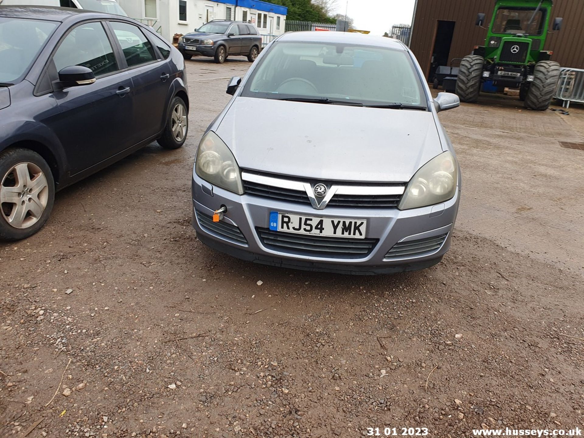 04/54 VAUXHALL ASTRA CLUB CDTI - 1686cc 5dr Hatchback (Silver) - Image 19 of 21