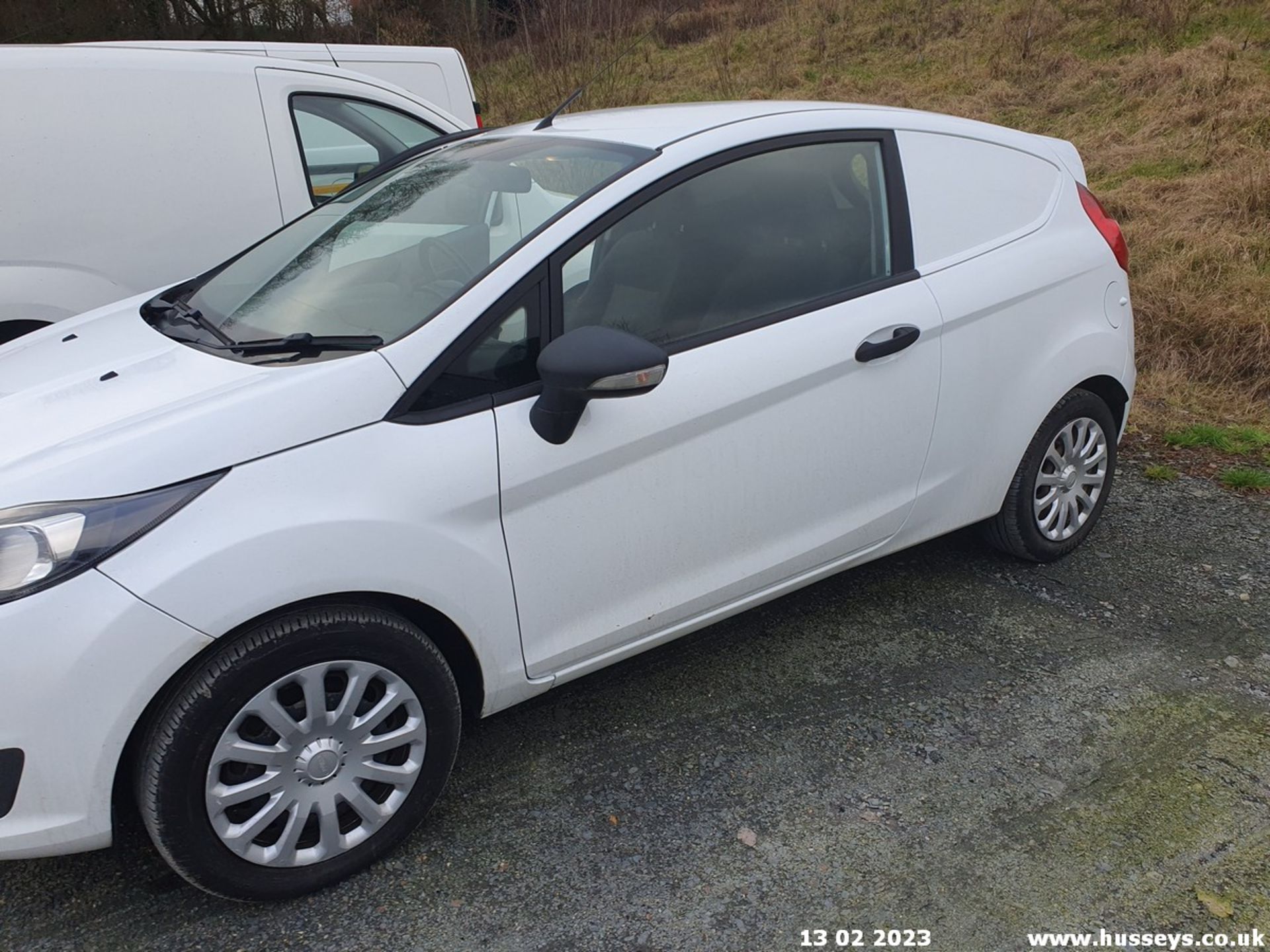 14/64 FORD FIESTA BASE TDCI - 1499cc 3dr Van (White, 103k) - Image 8 of 25