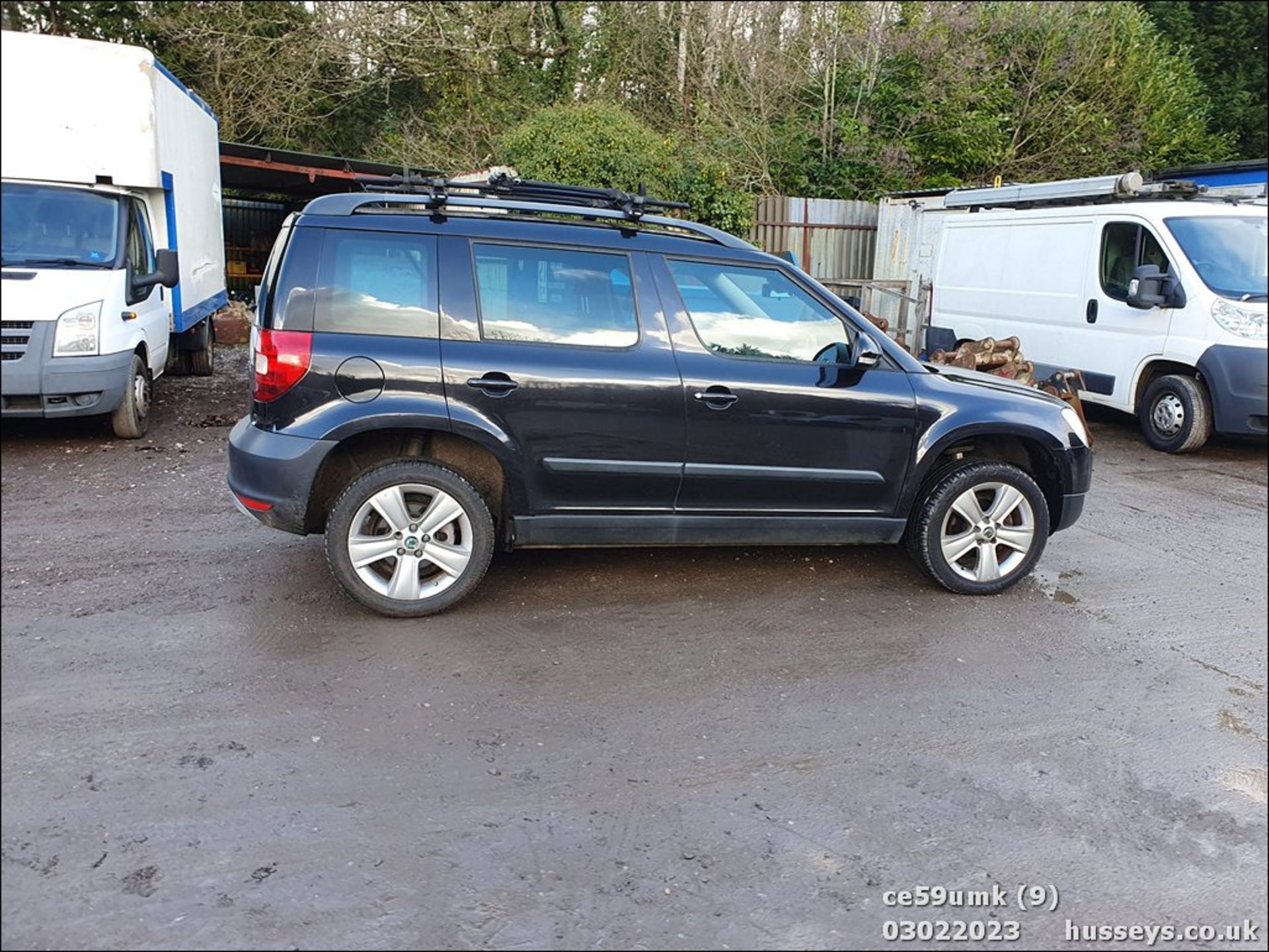 09/59 SKODA YETI SE TSI 4X4 - 1798cc 5dr Hatchback (Black, 51k) - Image 8 of 40