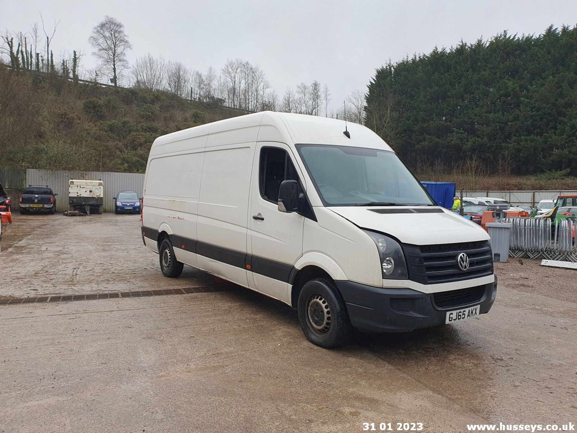 15/65 VOLKSWAGEN CRAFTER CR35 STARTLINE TD - 1968cc 5dr Van (White, 239k) - Image 9 of 55