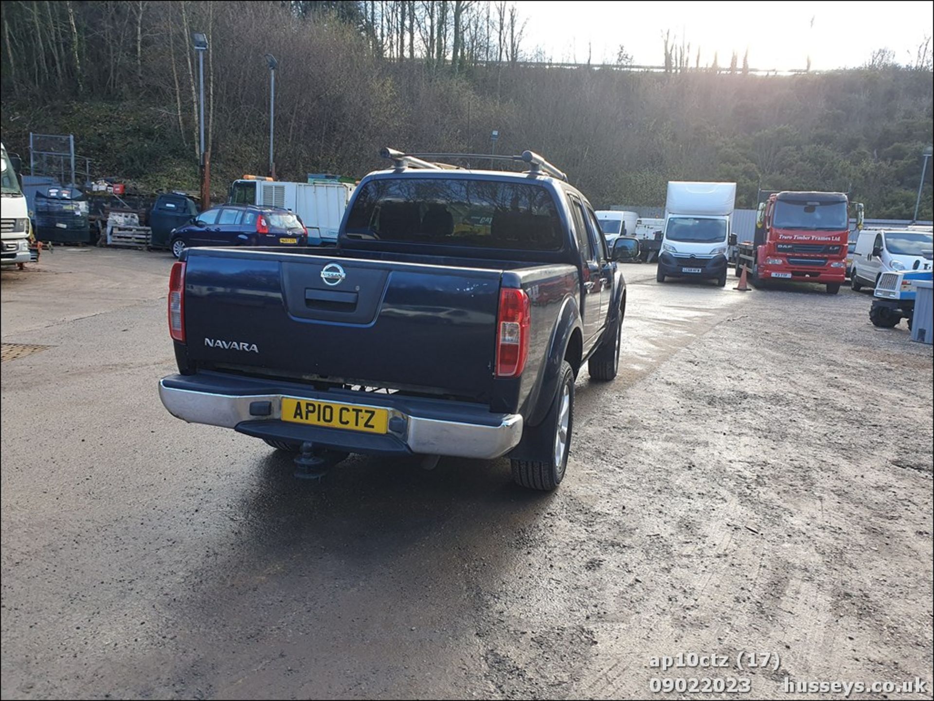 10/10 NISSAN NAVARA TEKNA D/C DCI 188 - 2488cc Pickup (Blue, 124k) - Image 18 of 45