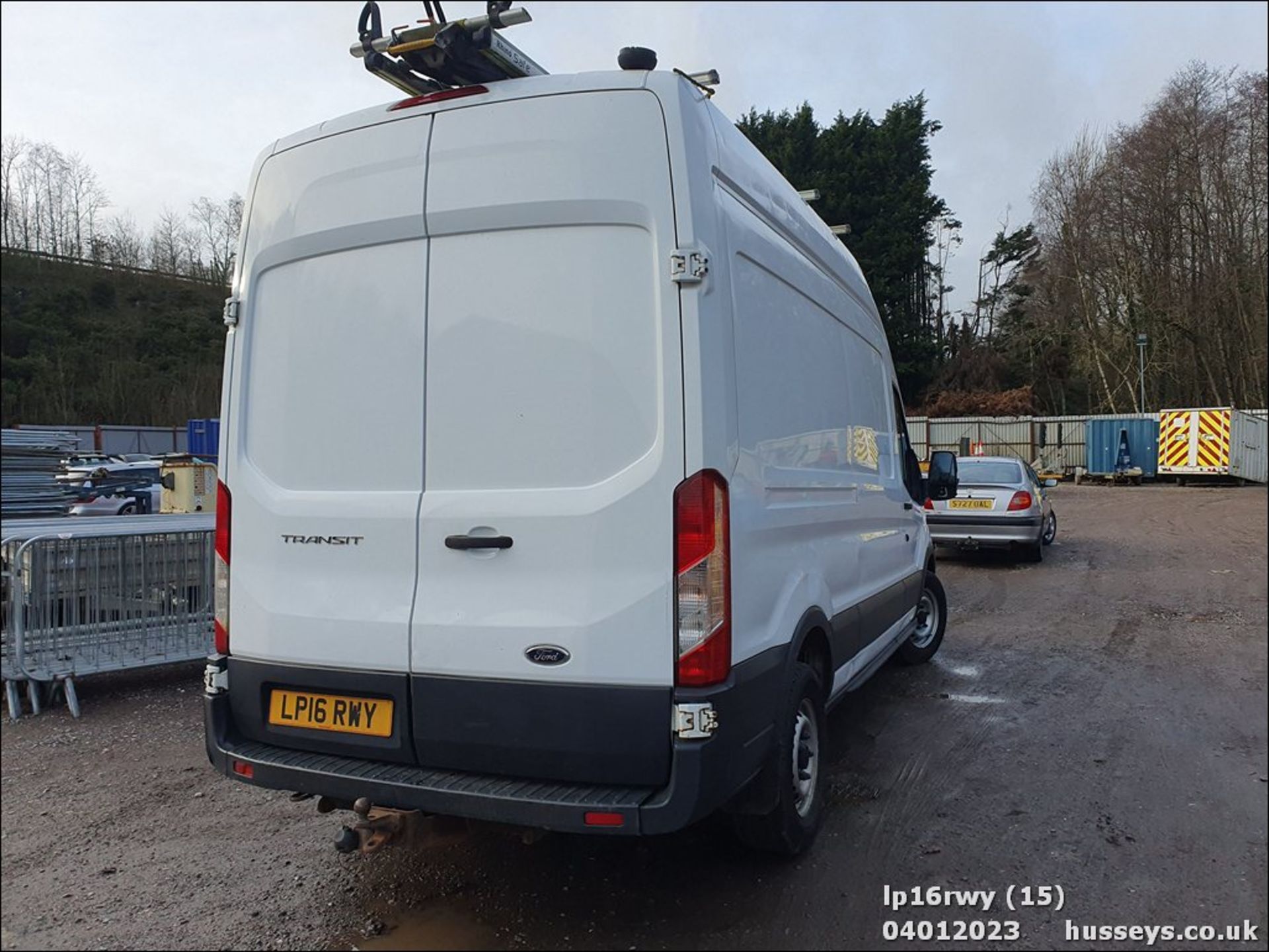 16/16 FORD TRANSIT 350 - 2198cc 5dr Van (White, 142k) - Image 16 of 37