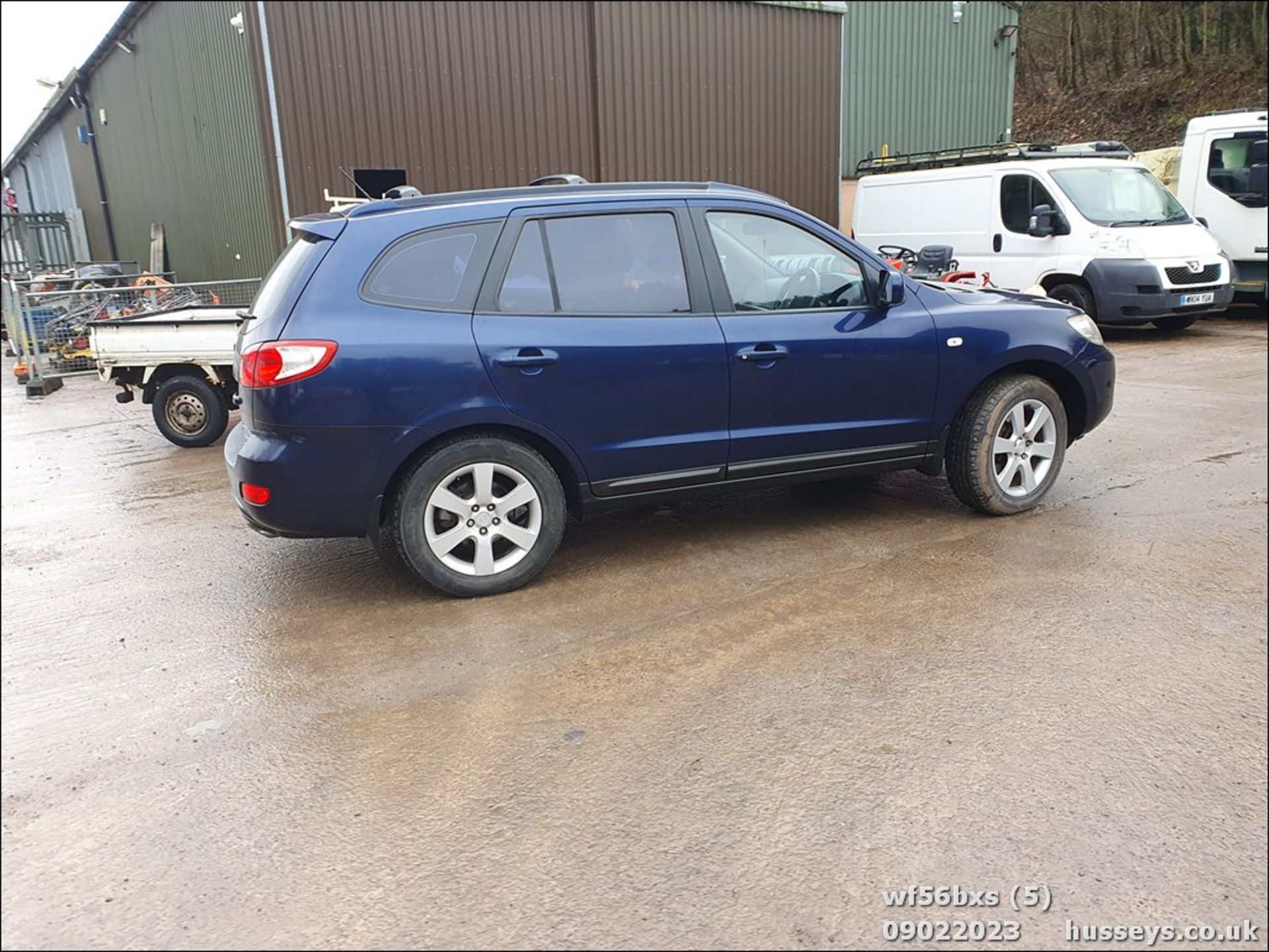 06/56 HYUNDAI SANTA FE CDX+ CRTD A - 2188cc 5dr Estate (Blue, 92k) - Image 6 of 45