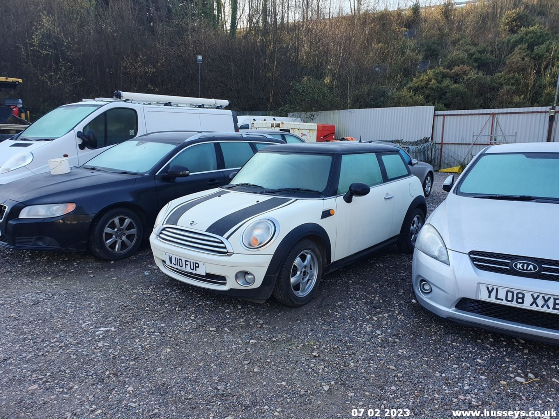 10/10 MINI COOPER AUTO - 1598cc 3dr Hatchback (White, 73k) - Image 10 of 29