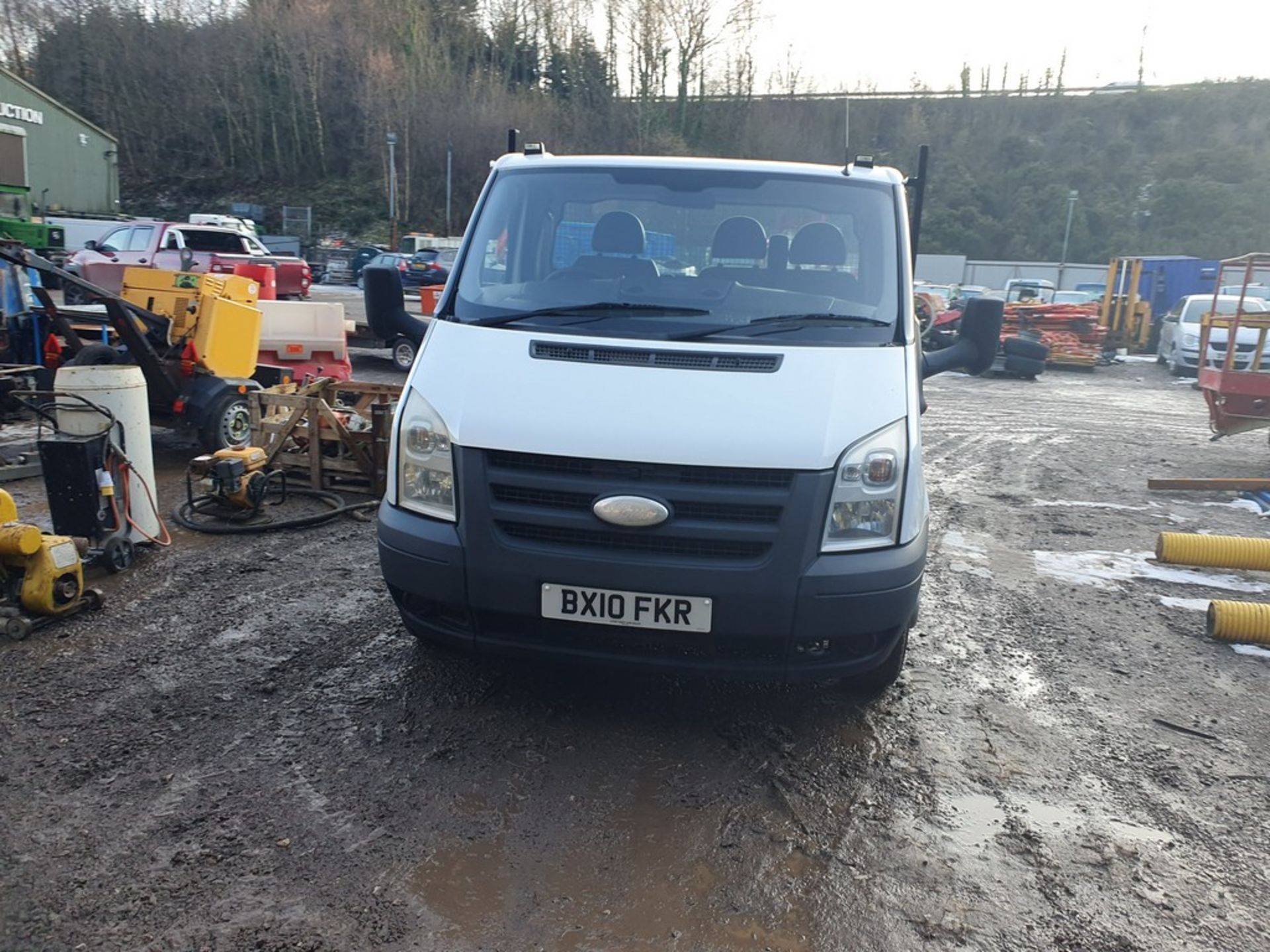 10/10 FORD TRANSIT 100 T350M RWD - 2402cc 2dr Tipper (White, 118k) - Image 10 of 27