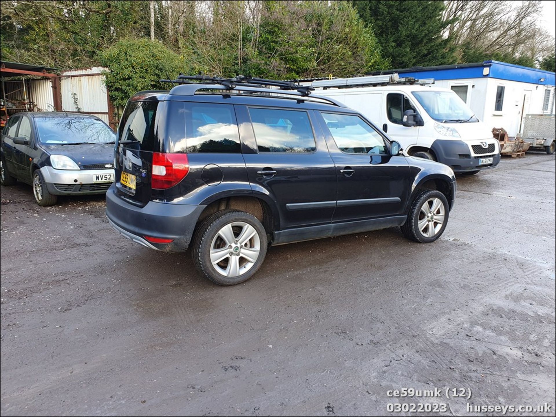 09/59 SKODA YETI SE TSI 4X4 - 1798cc 5dr Hatchback (Black, 51k) - Image 11 of 40