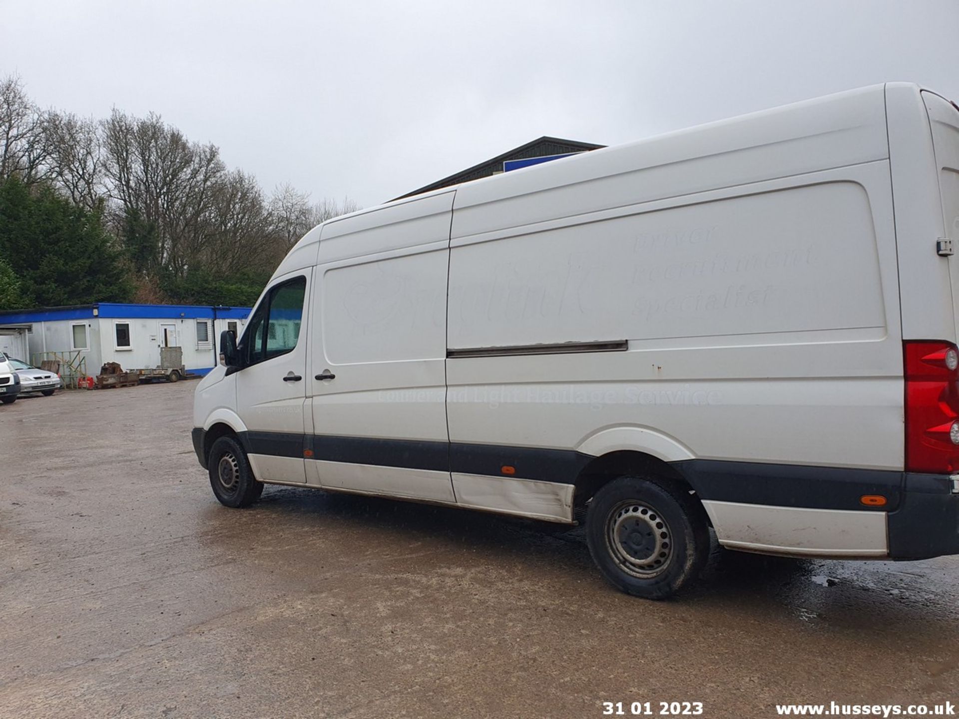 15/65 VOLKSWAGEN CRAFTER CR35 STARTLINE TD - 1968cc 5dr Van (White, 239k) - Image 28 of 55