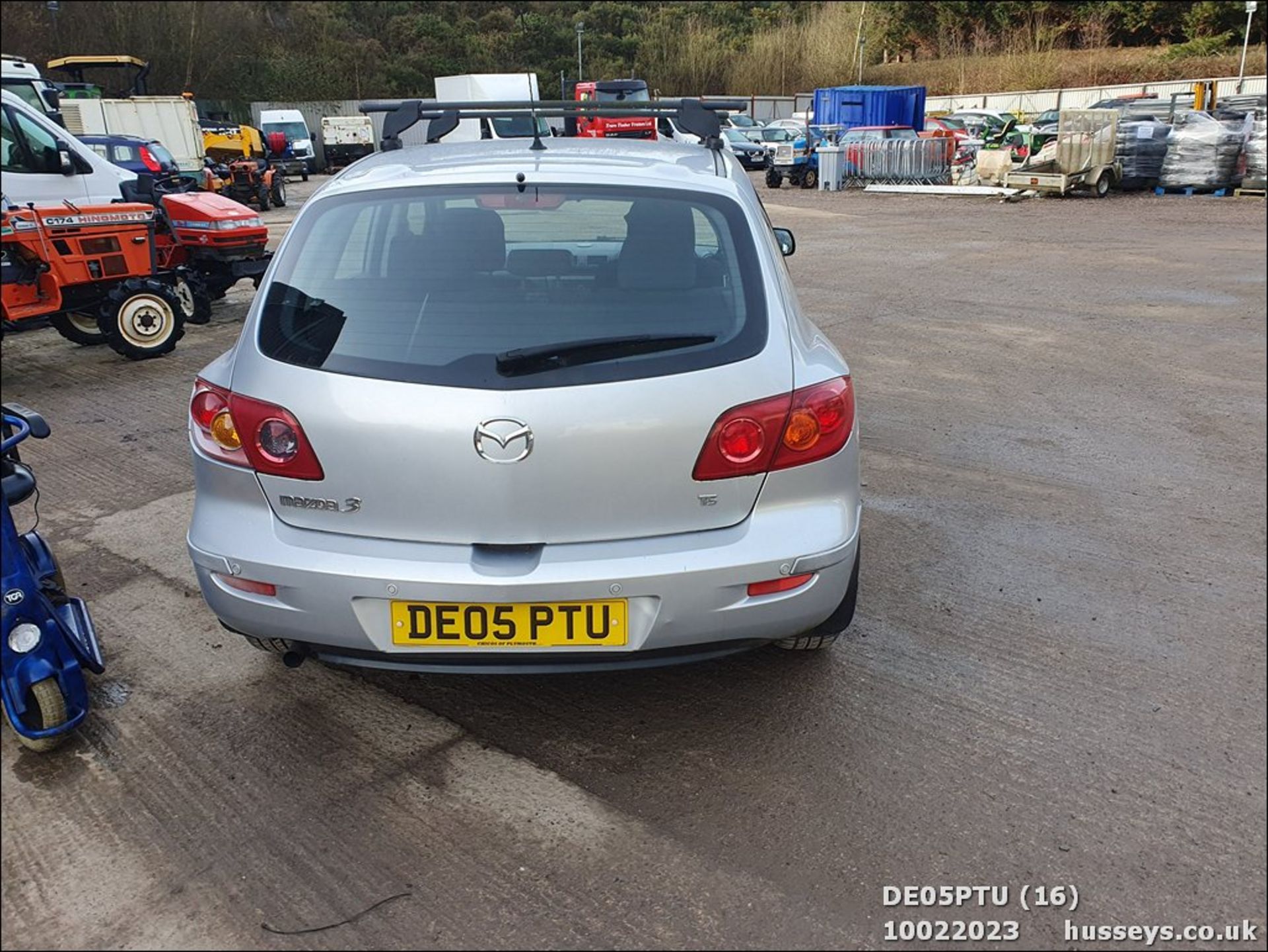 05/05 MAZDA 3 TS - 1598cc 5dr Hatchback (Silver, 101k) - Image 16 of 39