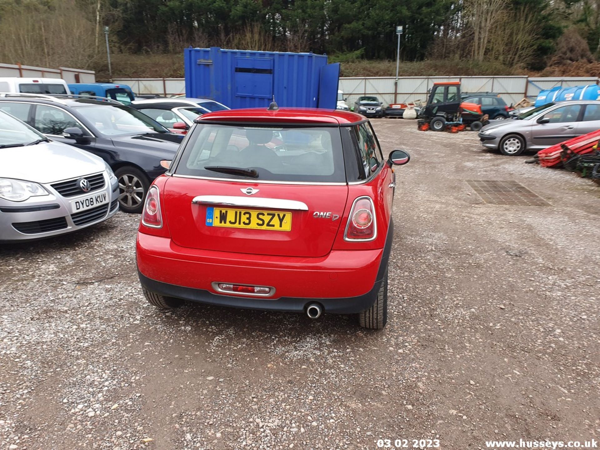 13/13 MINI ONE D - 1598cc 3dr Hatchback (Red) - Image 17 of 45