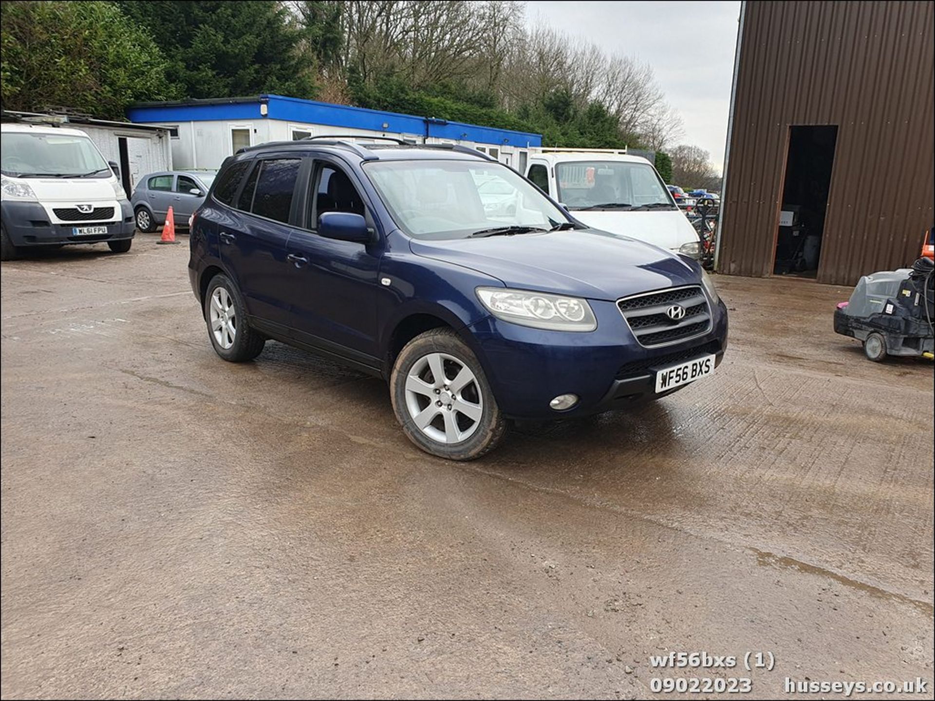 06/56 HYUNDAI SANTA FE CDX+ CRTD A - 2188cc 5dr Estate (Blue, 92k) - Image 2 of 45