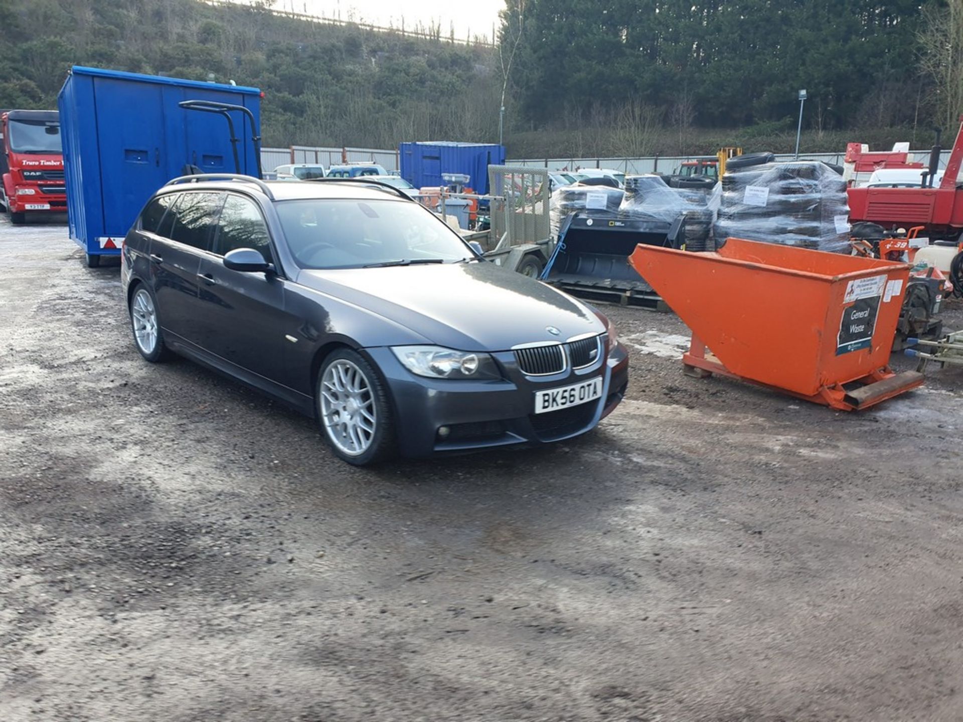 06/56 BMW 325I M SPORT TOURING AUTO - 2497cc 5dr Estate (Grey, 178k) - Image 4 of 44