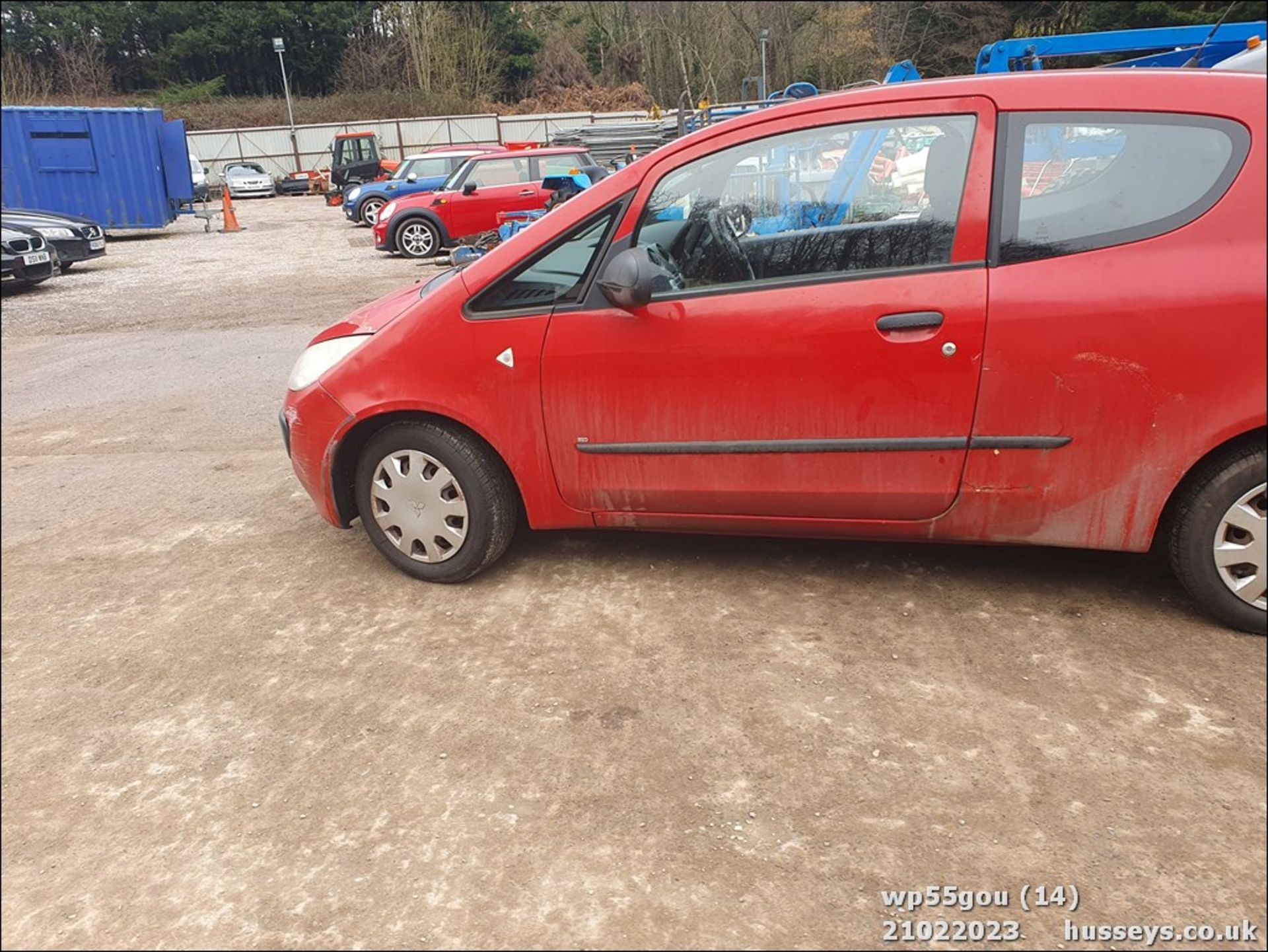 06/55 MITSUBISHI COLT RED - 1124cc 3dr Hatchback (Red) - Image 13 of 48