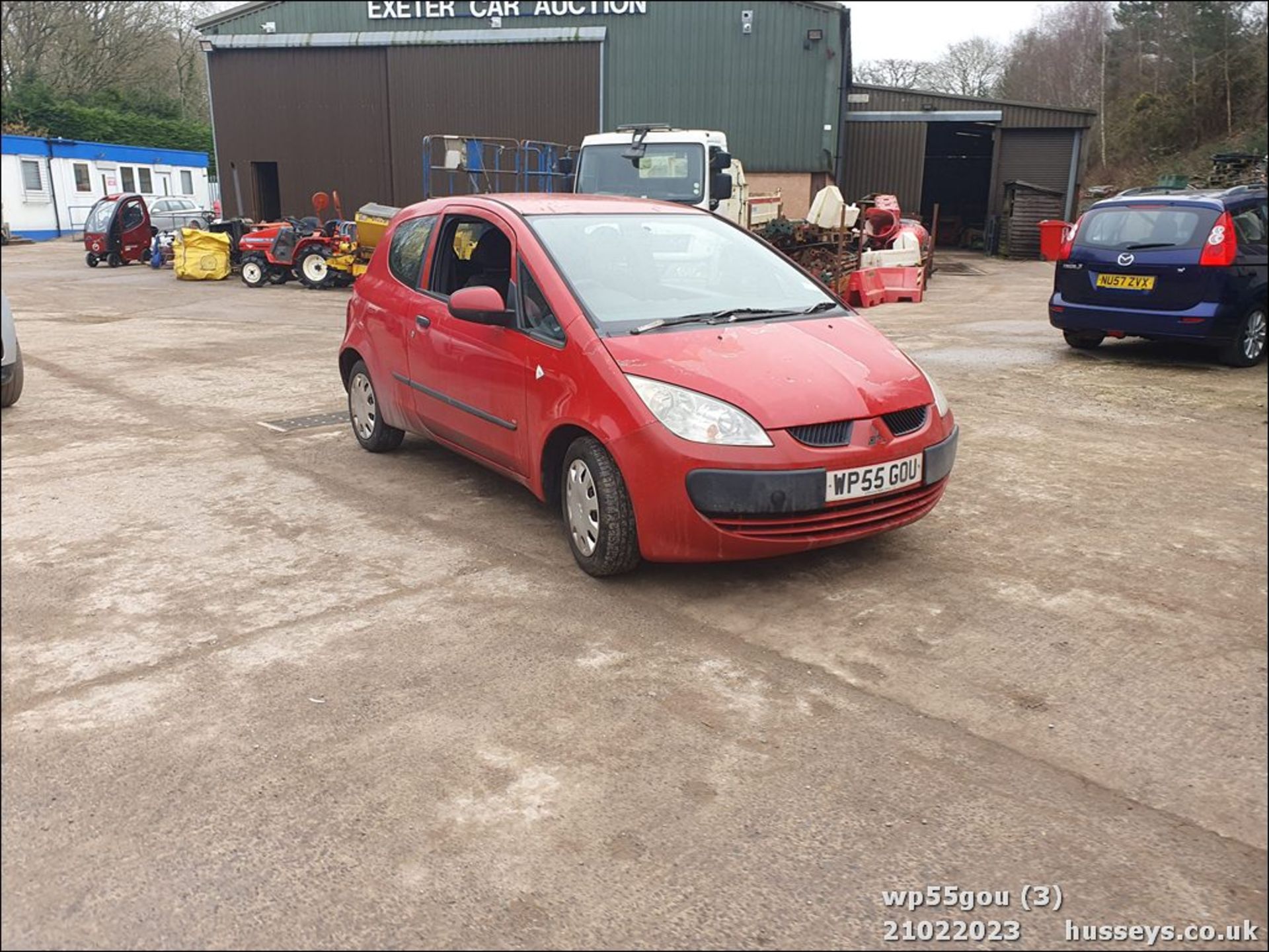 06/55 MITSUBISHI COLT RED - 1124cc 3dr Hatchback (Red) - Image 2 of 48