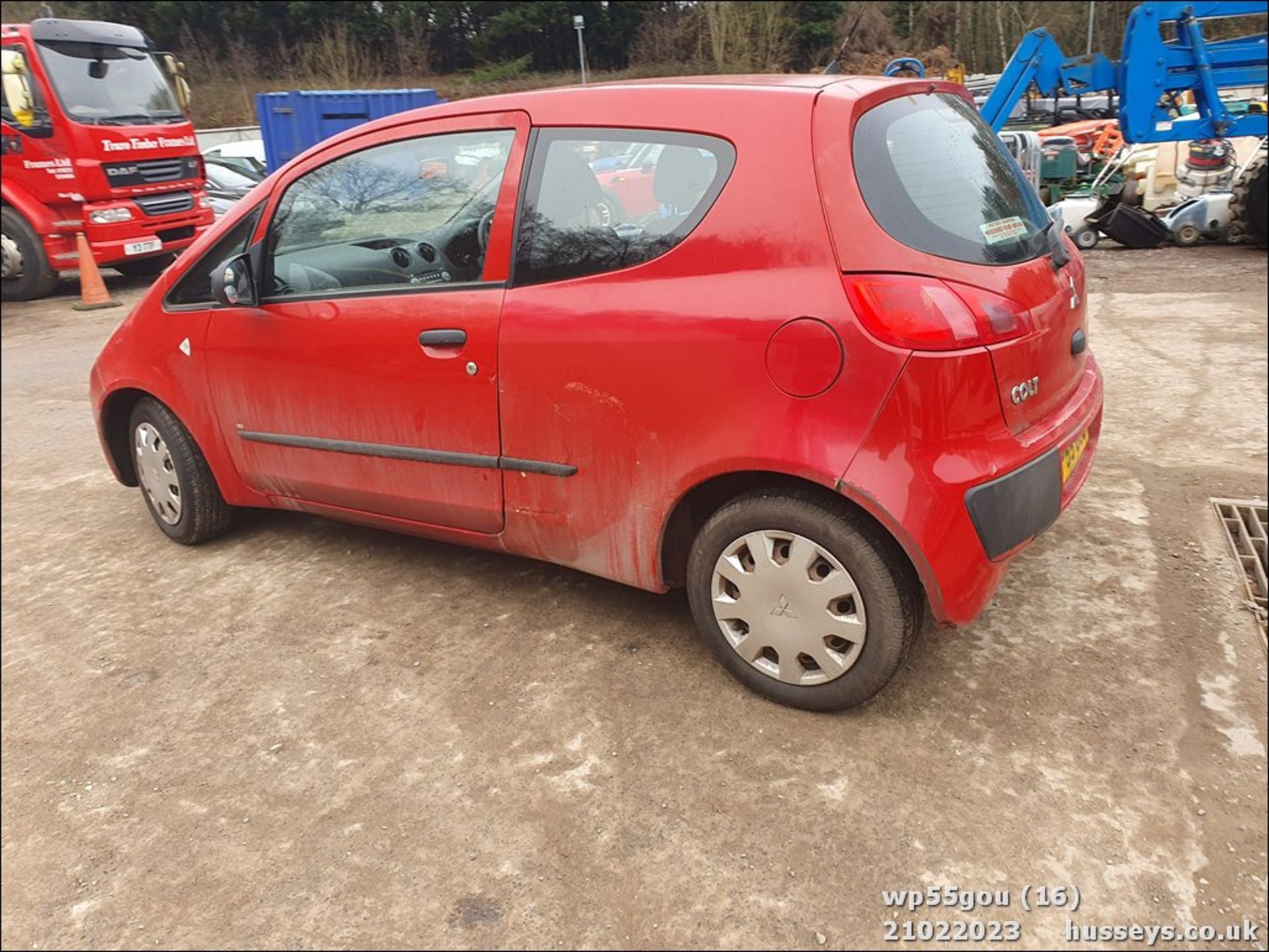 06/55 MITSUBISHI COLT RED - 1124cc 3dr Hatchback (Red) - Image 15 of 48