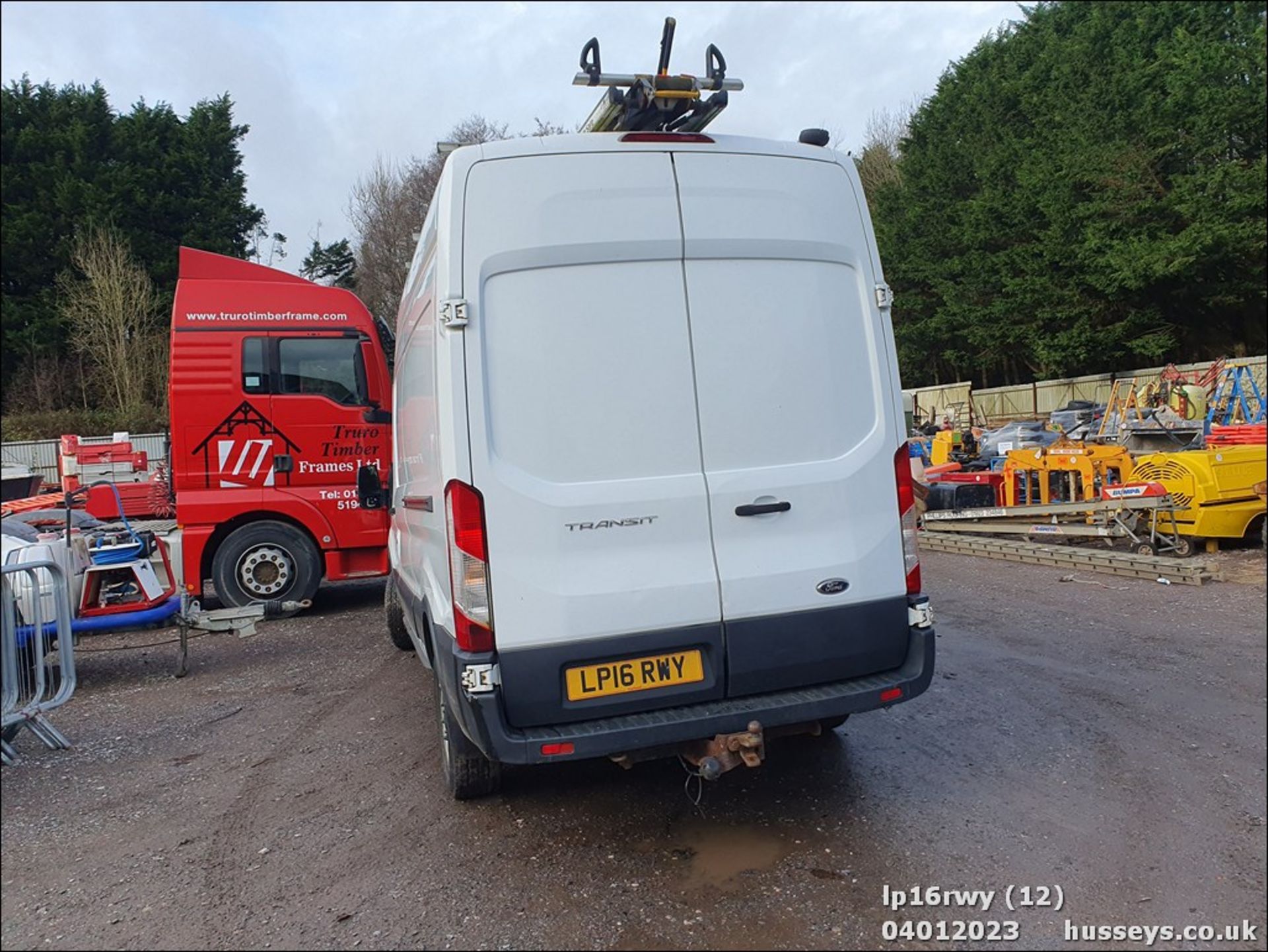 16/16 FORD TRANSIT 350 - 2198cc 5dr Van (White, 142k) - Image 13 of 37