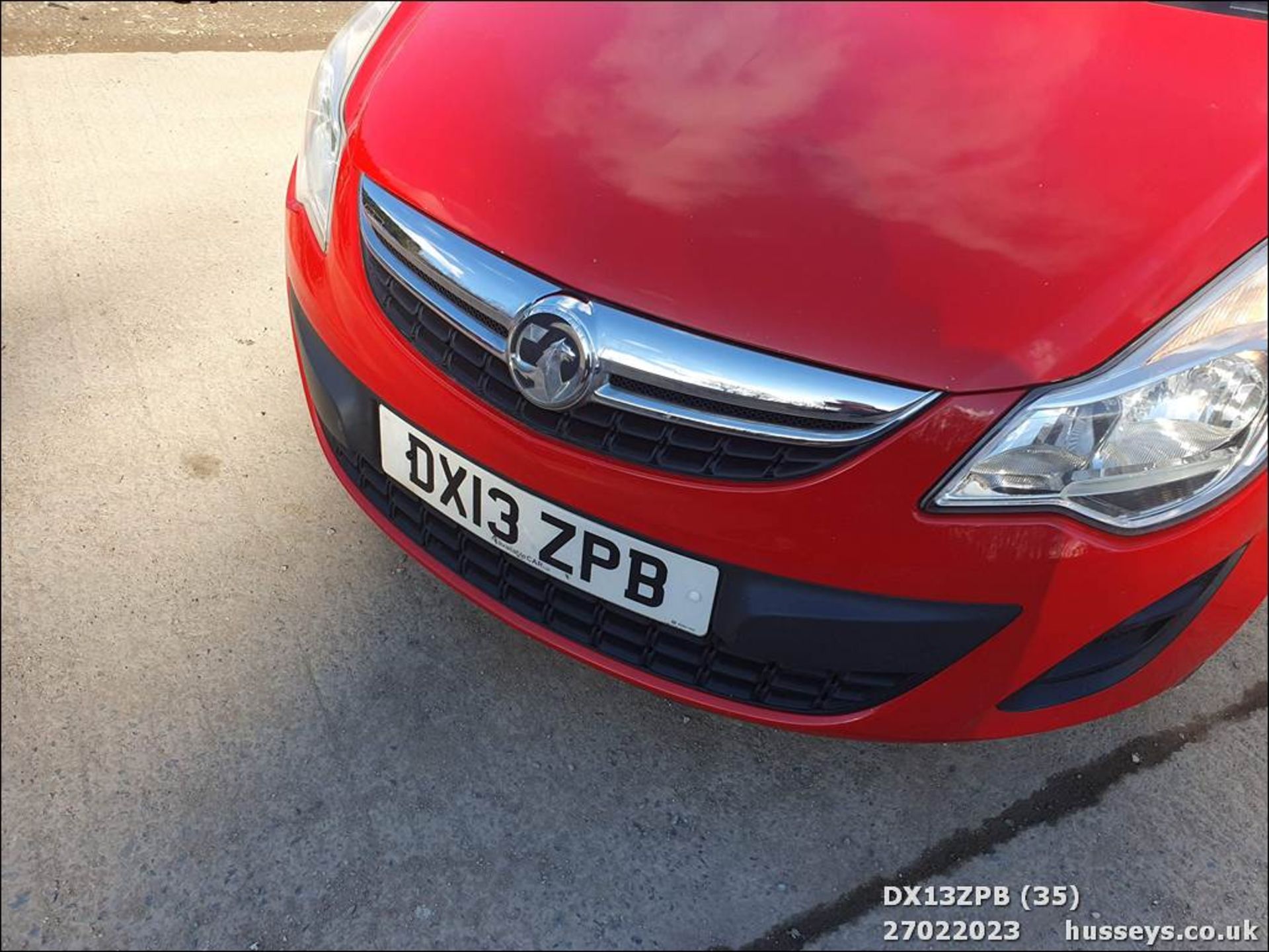 13/13 VAUXHALL CORSA EXCLUSIV AC - 1229cc 5dr Hatchback (Red, 82k) - Image 35 of 52