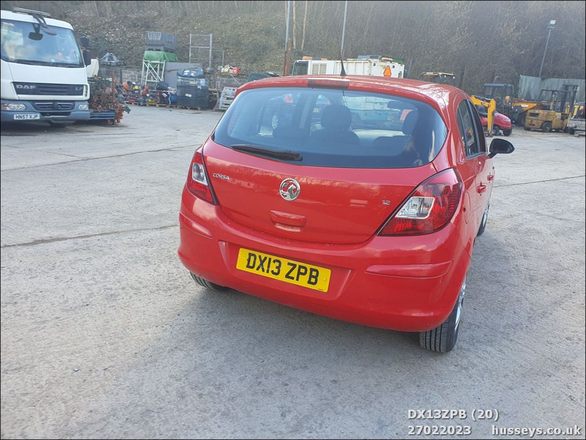 13/13 VAUXHALL CORSA EXCLUSIV AC - 1229cc 5dr Hatchback (Red, 82k) - Image 20 of 52
