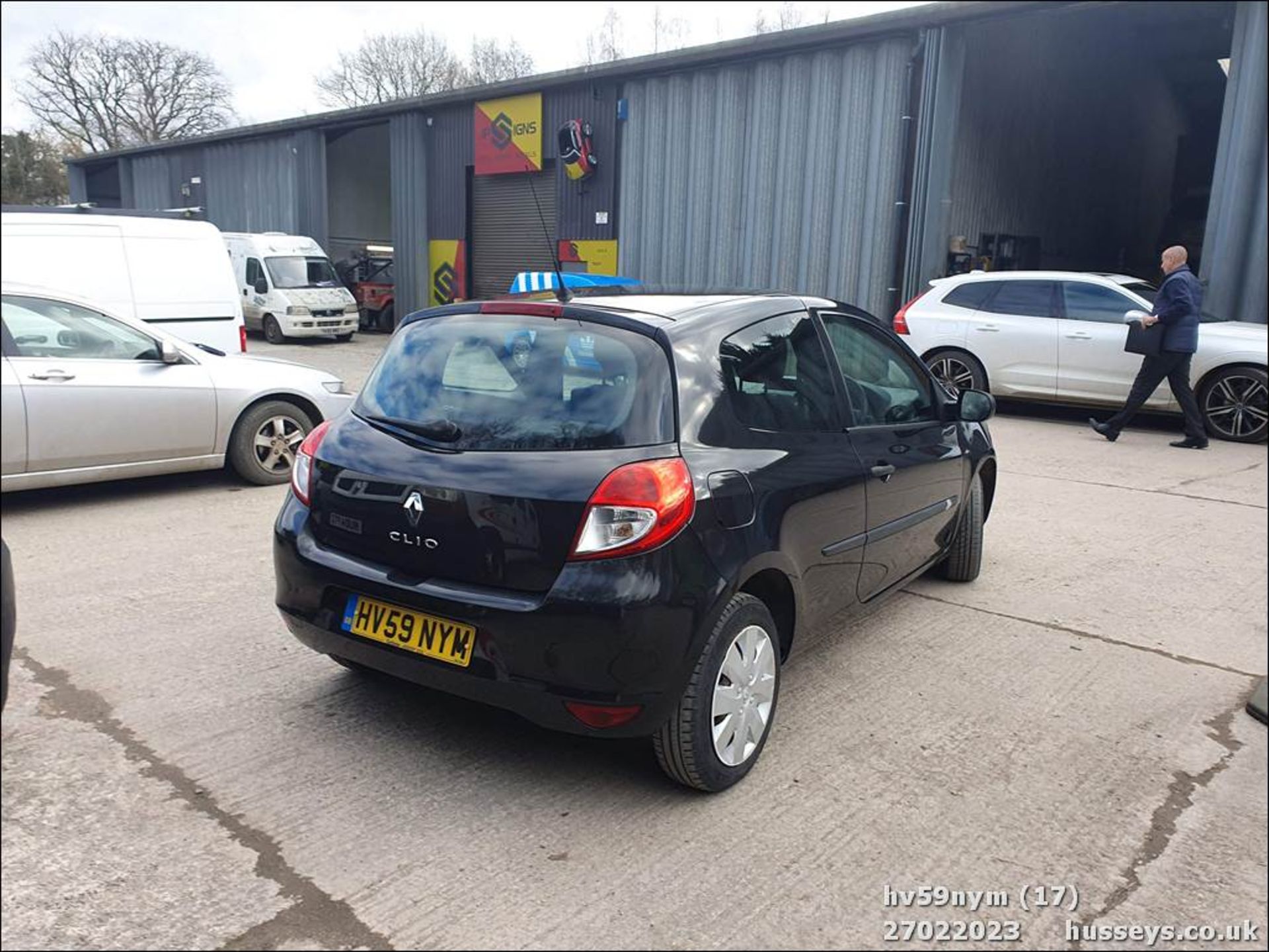 09/59 RENAULT CLIO EXTREME - 1149cc 3dr Hatchback (Black, 93k) - Image 17 of 45