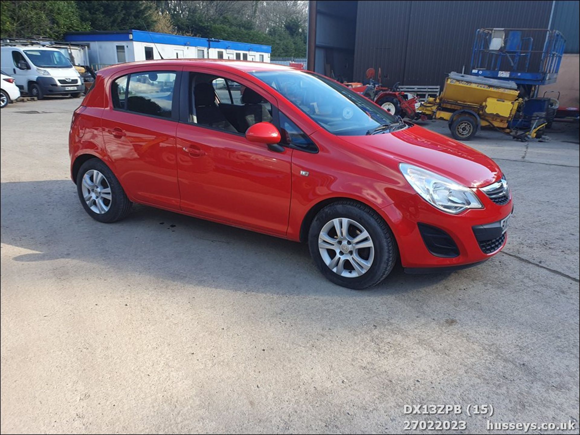 13/13 VAUXHALL CORSA EXCLUSIV AC - 1229cc 5dr Hatchback (Red, 82k) - Image 15 of 52