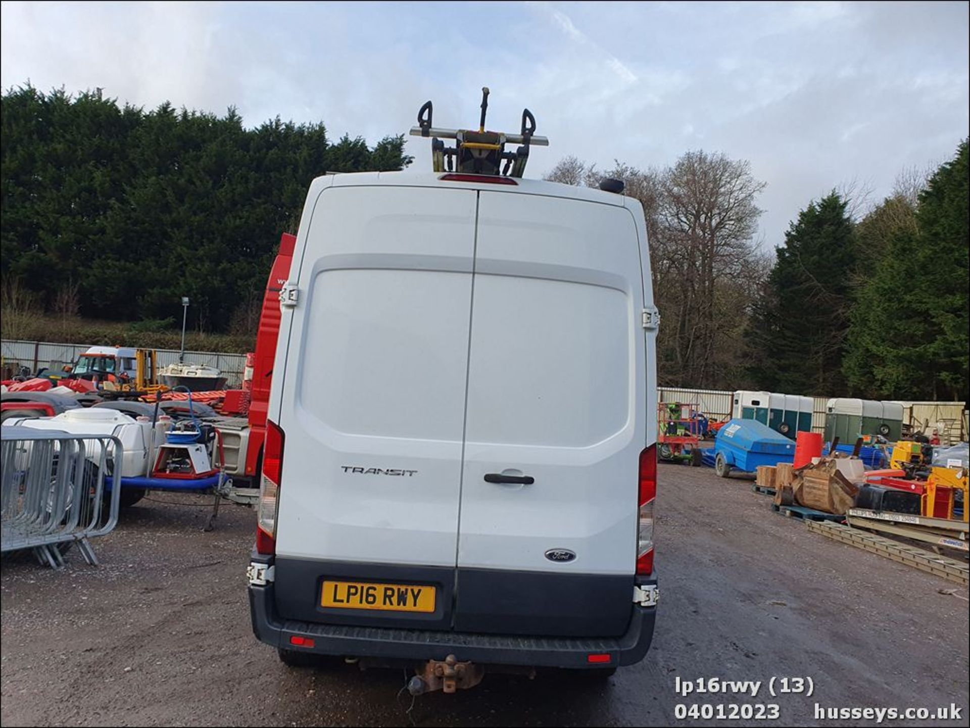 16/16 FORD TRANSIT 350 - 2198cc 5dr Van (White, 142k) - Image 14 of 37