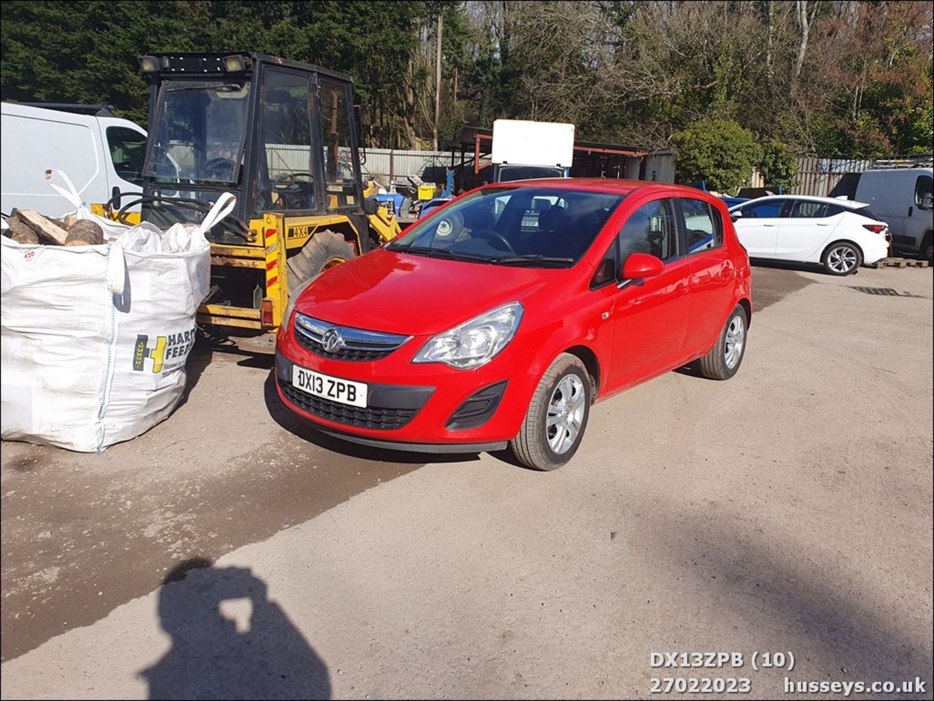 13/13 VAUXHALL CORSA EXCLUSIV AC - 1229cc 5dr Hatchback (Red, 82k) - Image 10 of 52