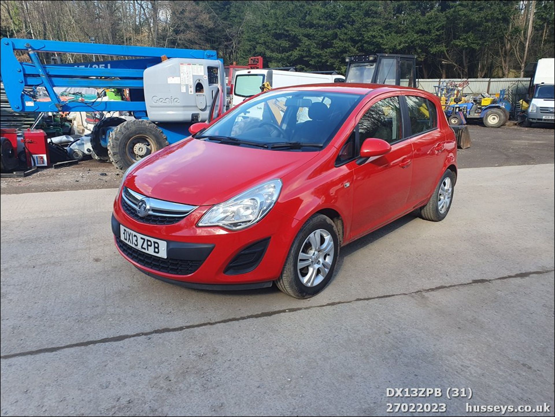 13/13 VAUXHALL CORSA EXCLUSIV AC - 1229cc 5dr Hatchback (Red, 82k) - Image 31 of 52