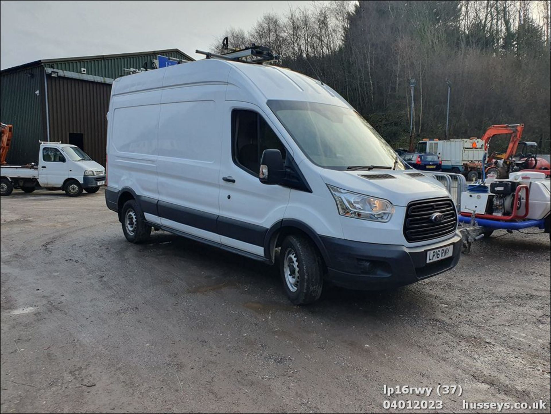 16/16 FORD TRANSIT 350 - 2198cc 5dr Van (White, 142k) - Image 2 of 37