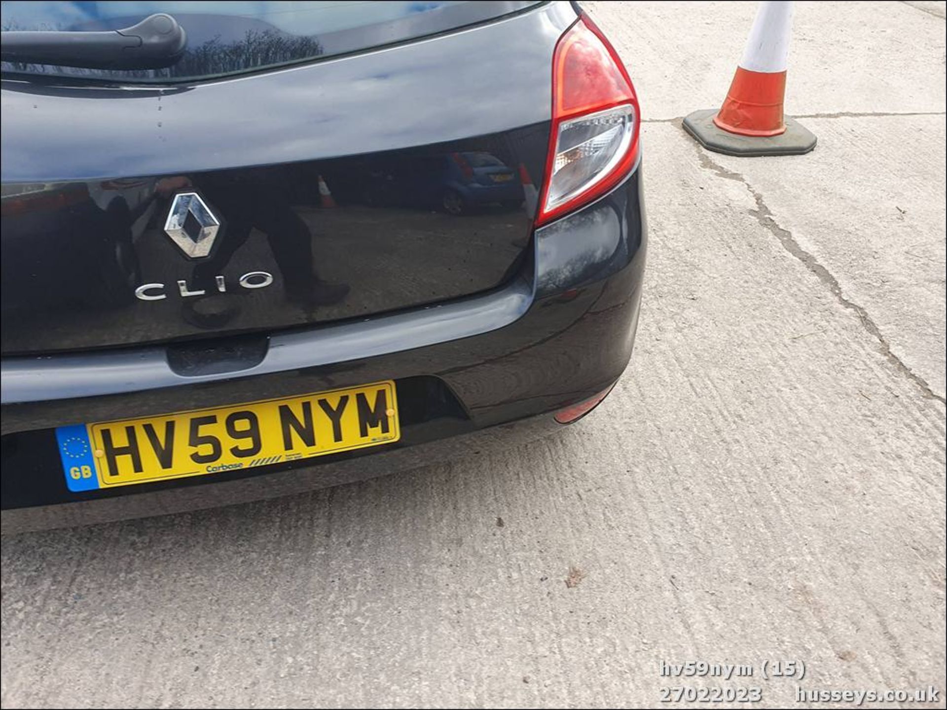 09/59 RENAULT CLIO EXTREME - 1149cc 3dr Hatchback (Black, 93k) - Image 15 of 45