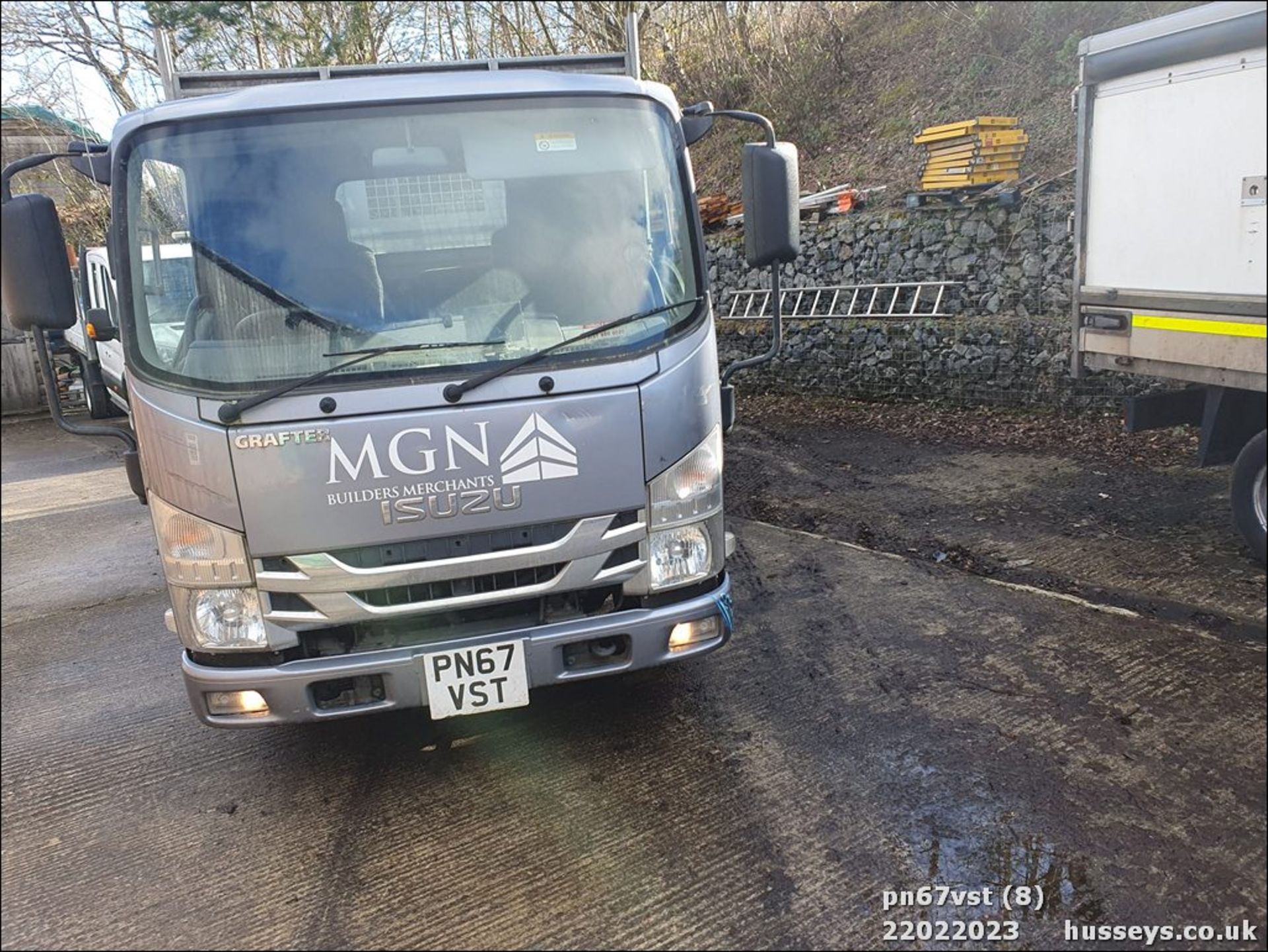 17/67 ISUZU TRUCKS GRAFTER N35.125 - 1898cc 2dr Tipper (Grey, 88k) - Image 8 of 31