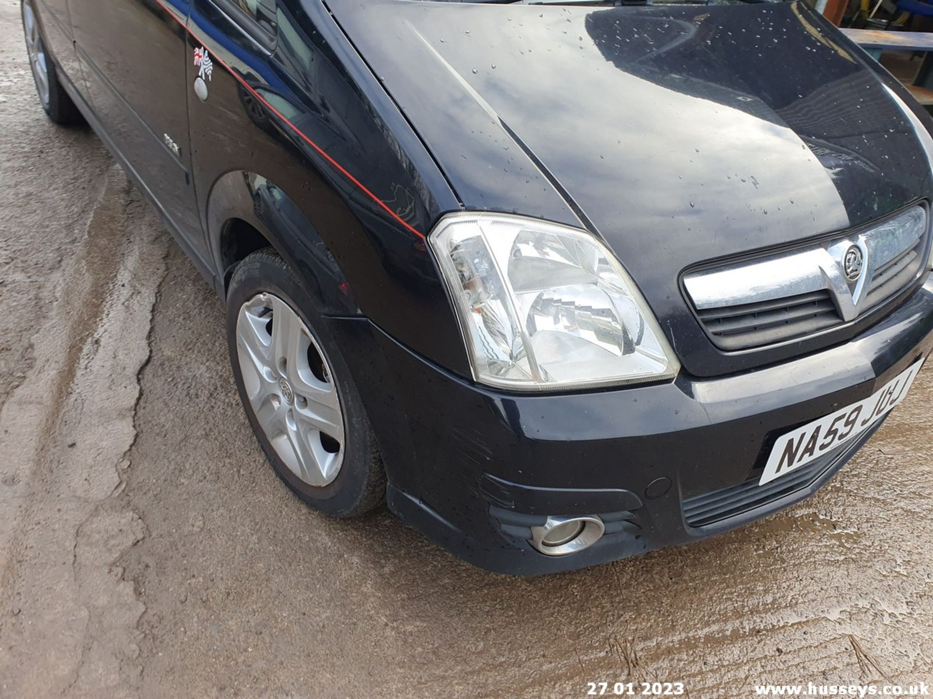 10/59 VAUXHALL MERIVA DESIGN 16V T-PORT - 1364cc 5dr MPV (Black) - Image 23 of 39