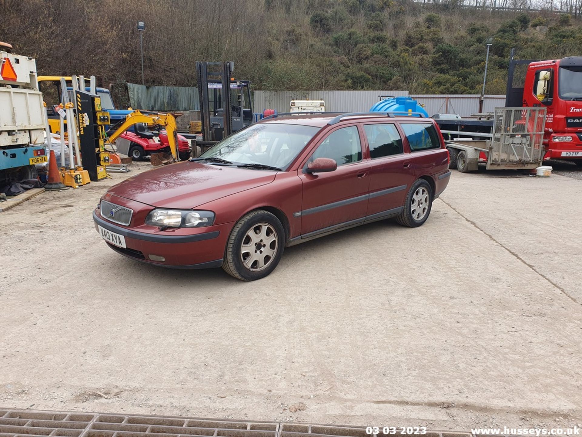 2000 VOLVO V70 D - 2461cc 5dr Estate (Red, 208k) - Image 35 of 54