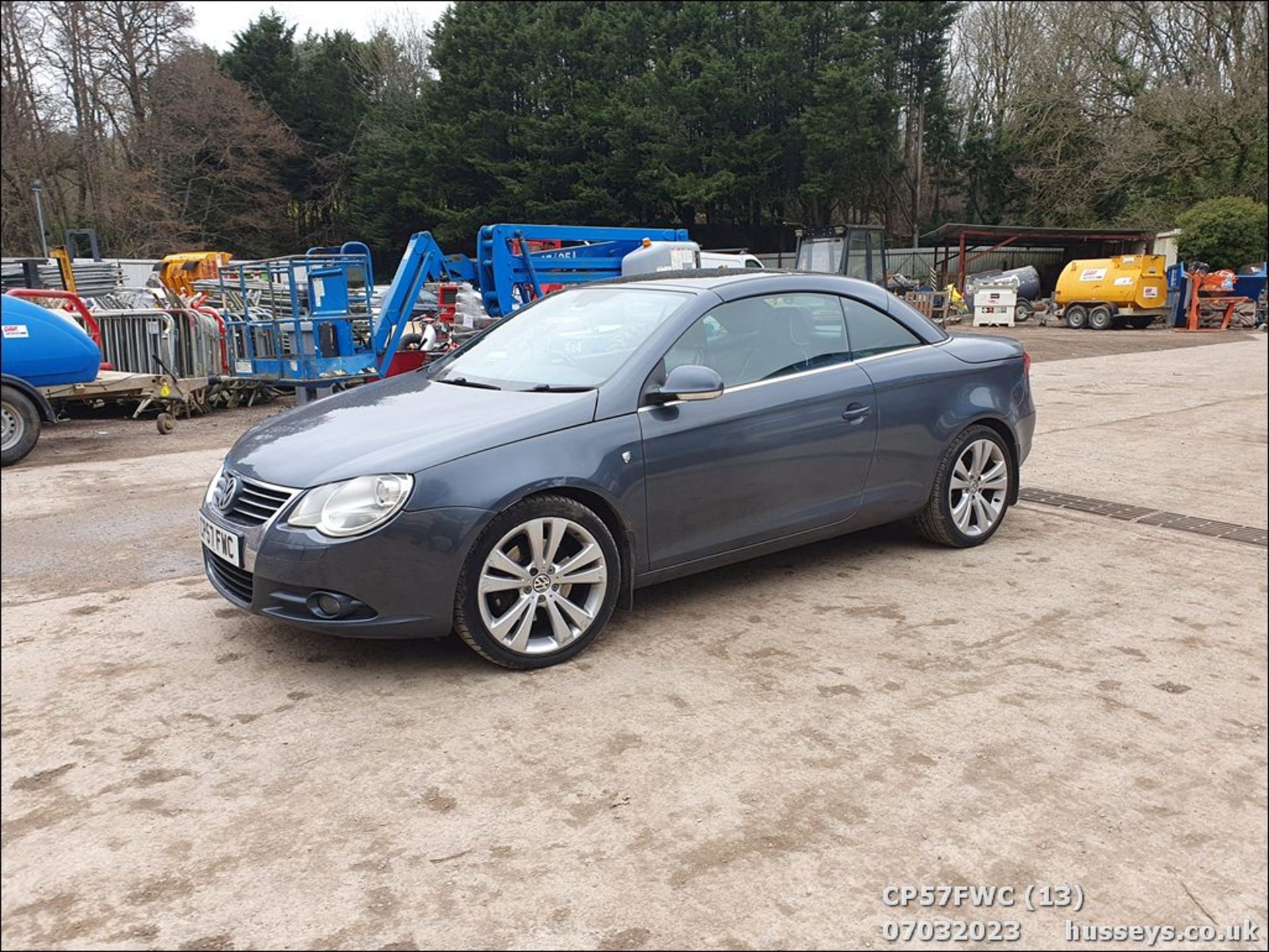 07/57 VOLKSWAGEN EOS INDIVIDUAL TDI 140 A - 1968cc 2dr Convertible (Grey, 92k) - Image 13 of 64